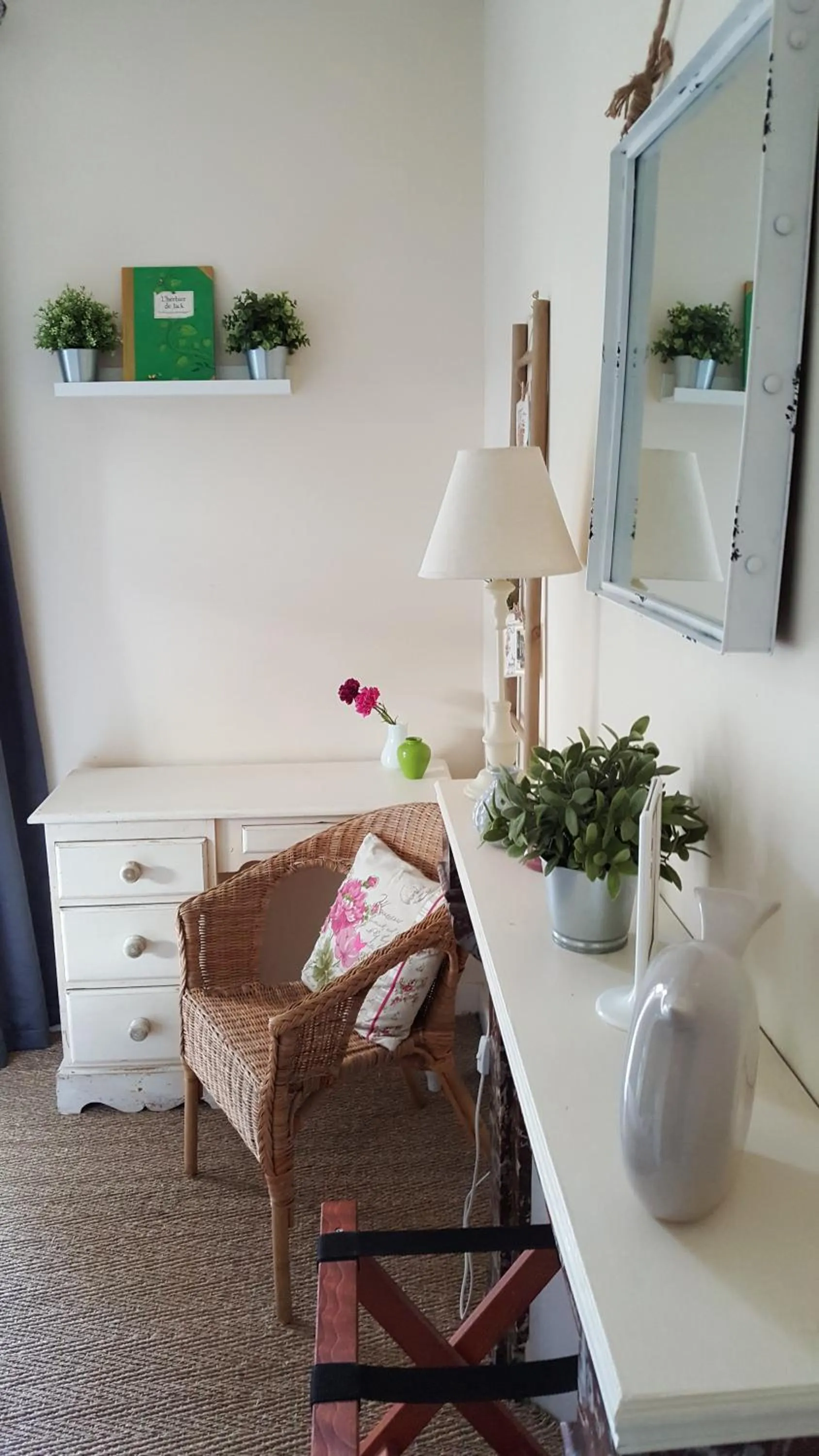 Decorative detail in La Roseraie