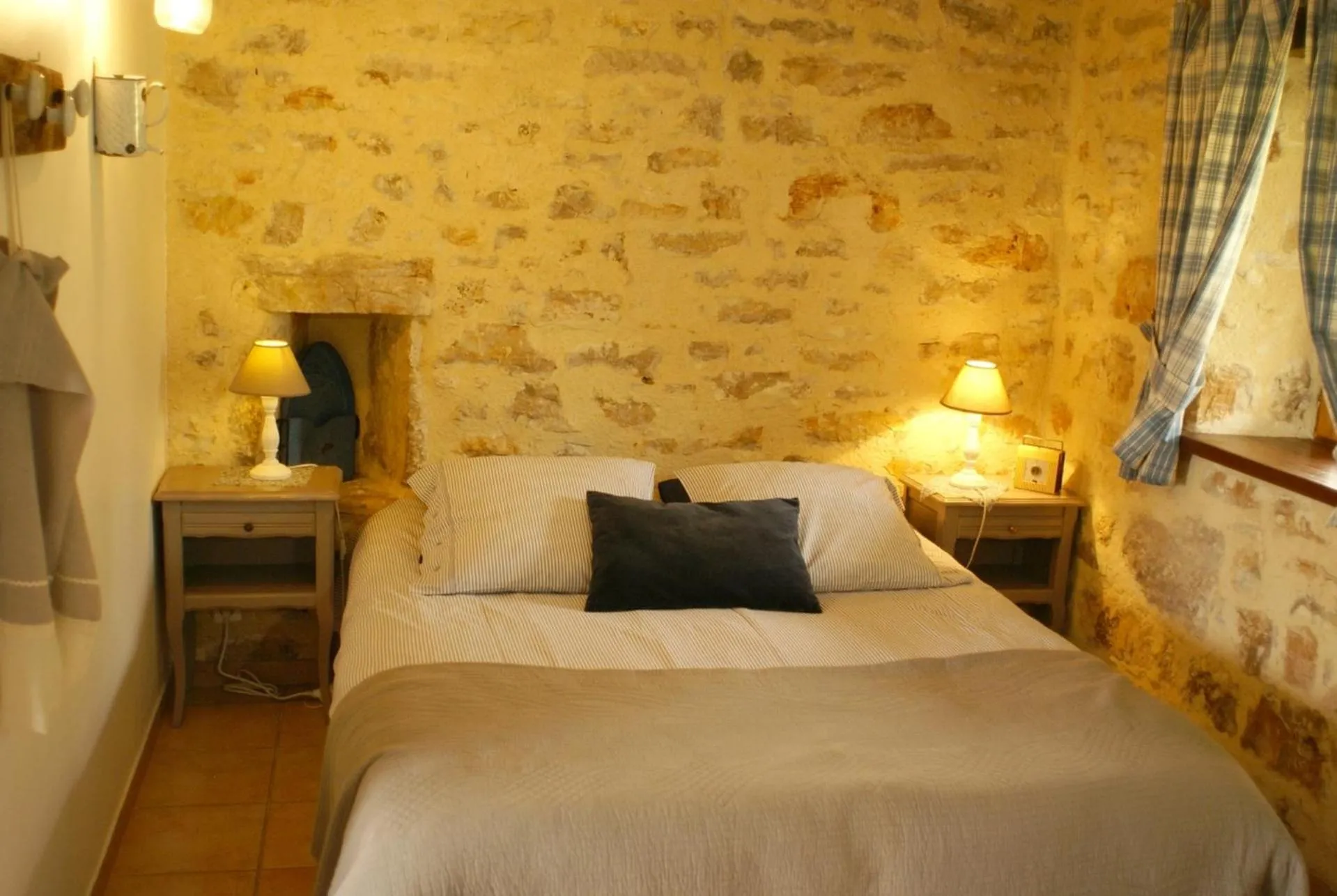 Bed in Chambres d'hôtes La Combe de Redoles
