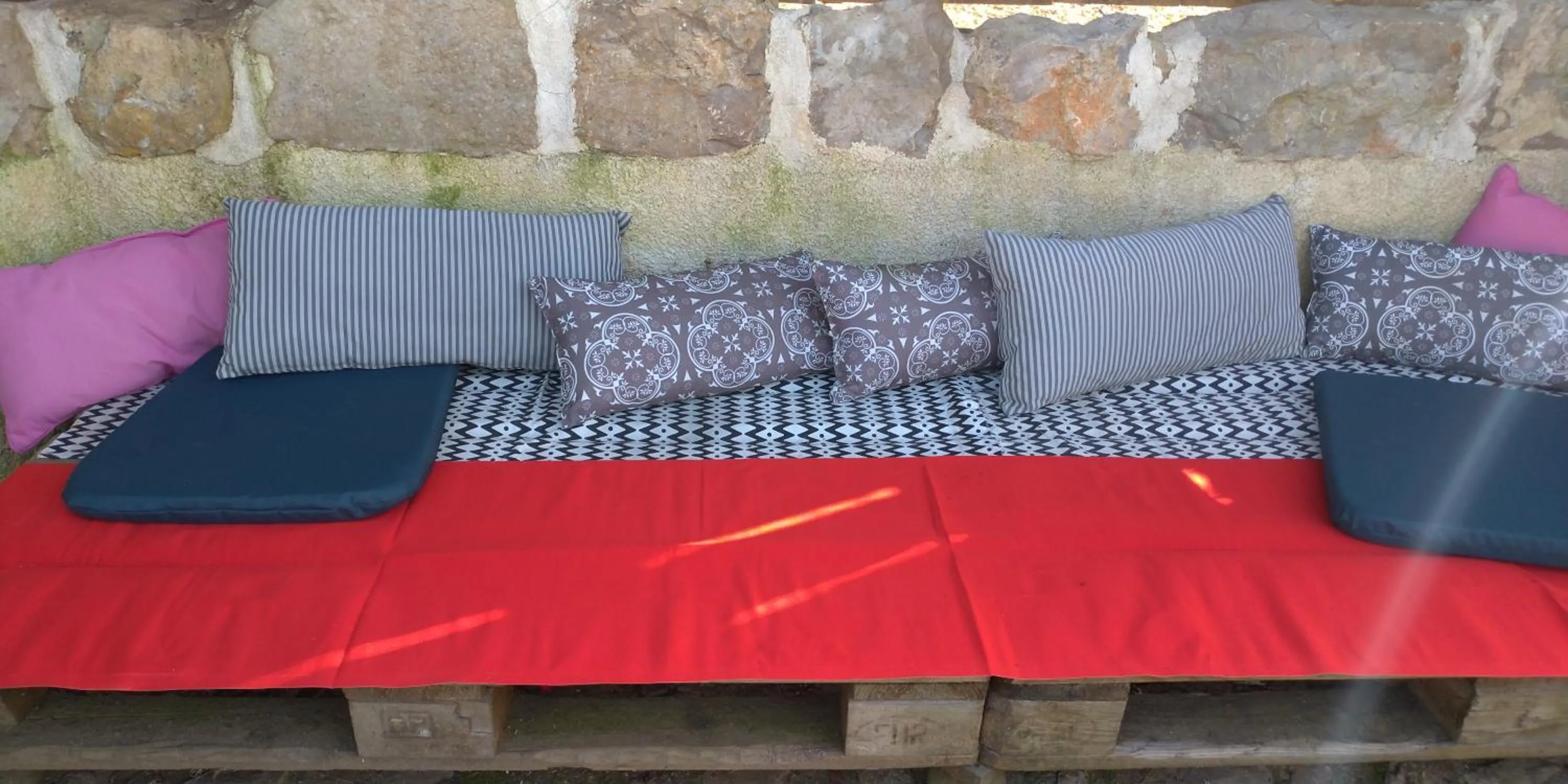 Garden, Bed in Chambres d'hôtes La Combe de Redoles