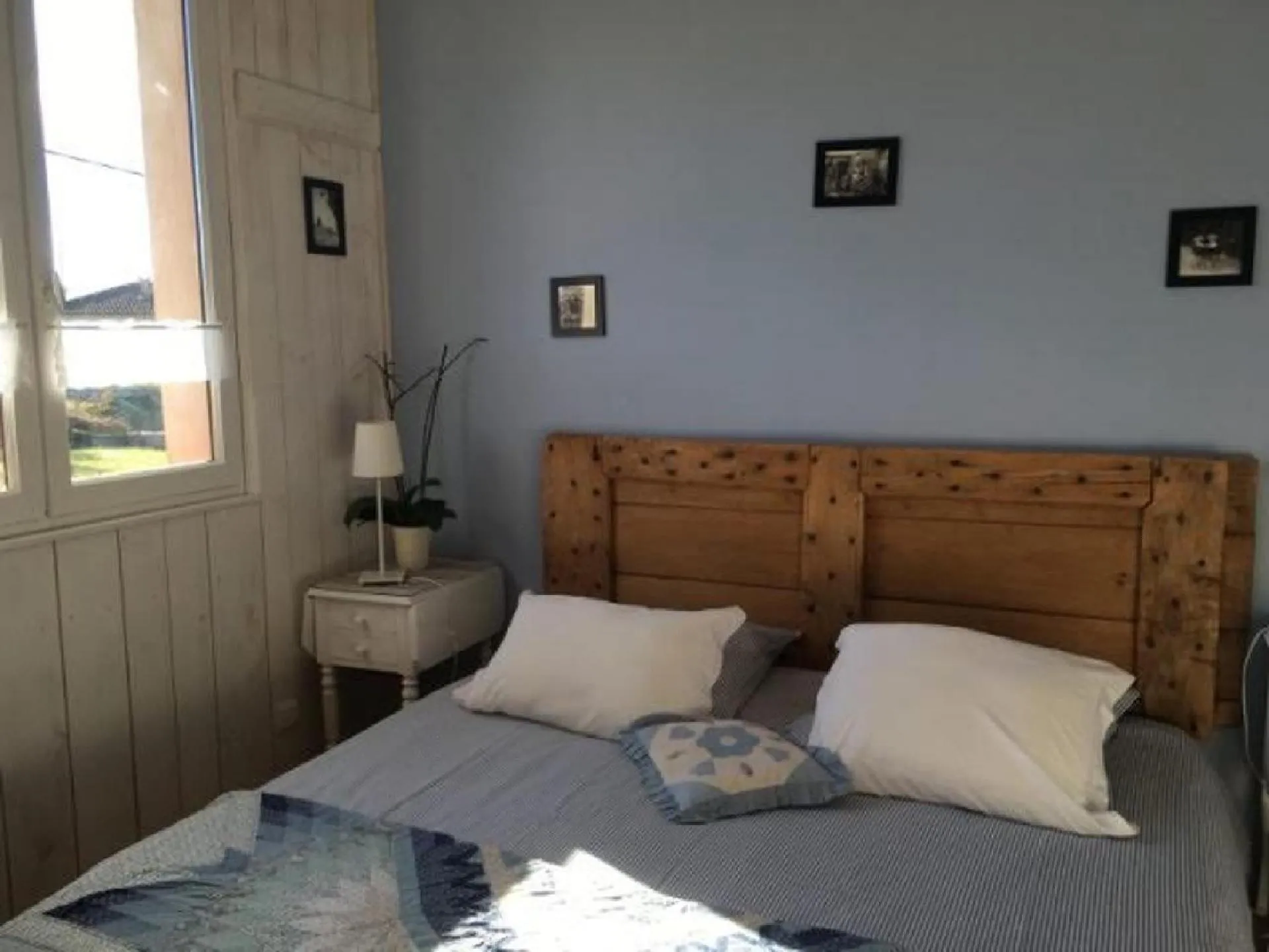 Photo of the whole room, Bed in Chambres d'hôtes La Combe de Redoles
