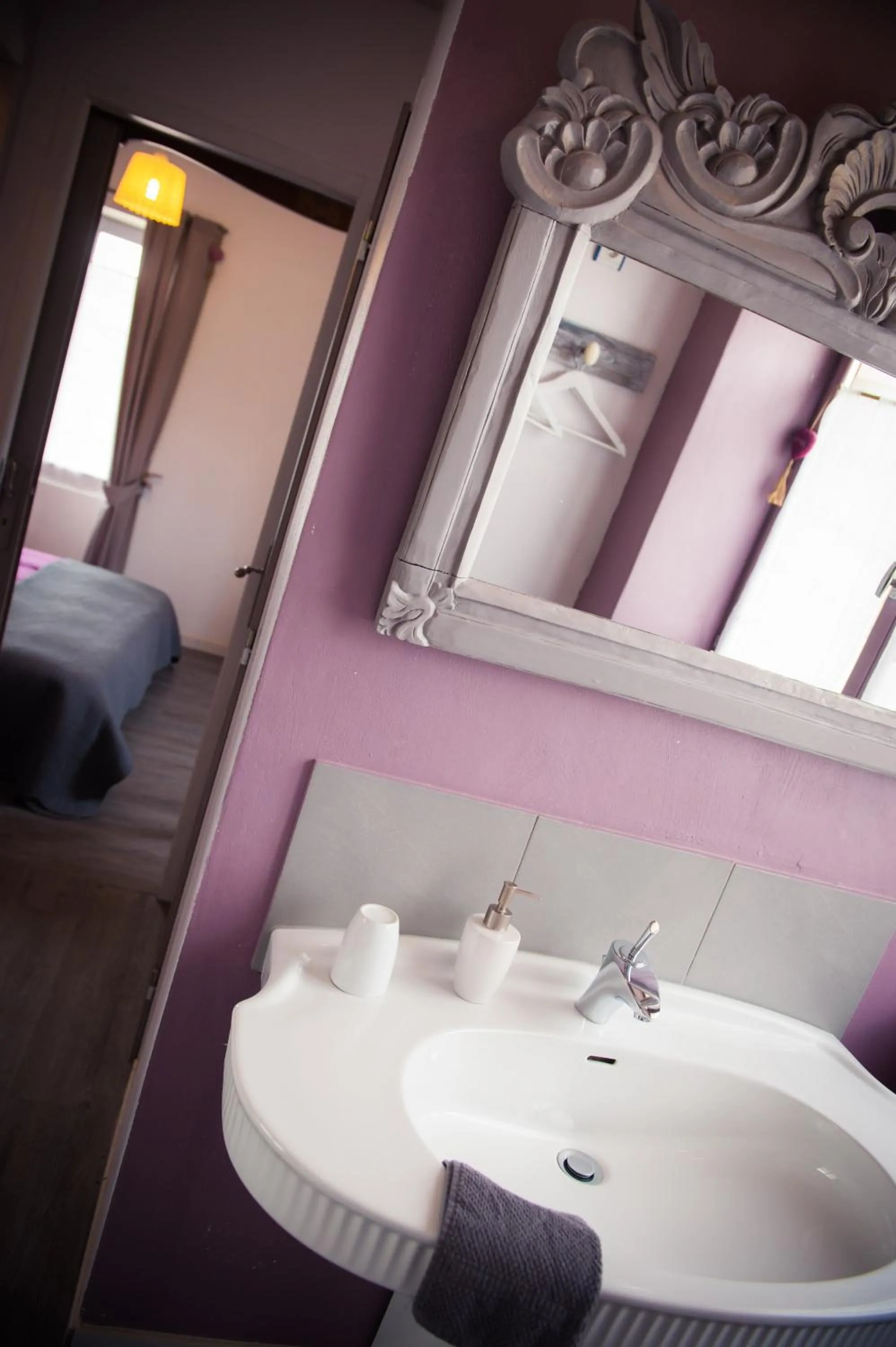 Bathroom, Bed in Chambres d'hôtes La Combe de Redoles