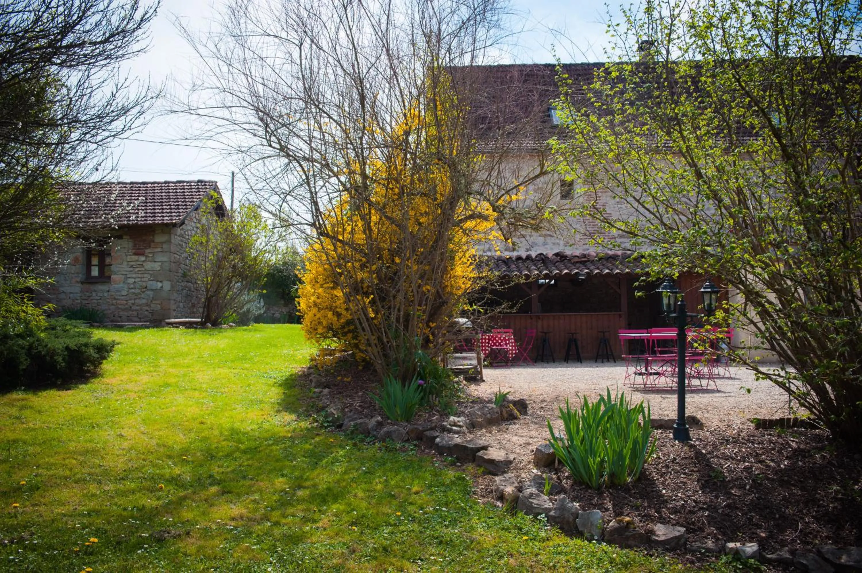 Garden in Chambres d'hôtes La Combe de Redoles