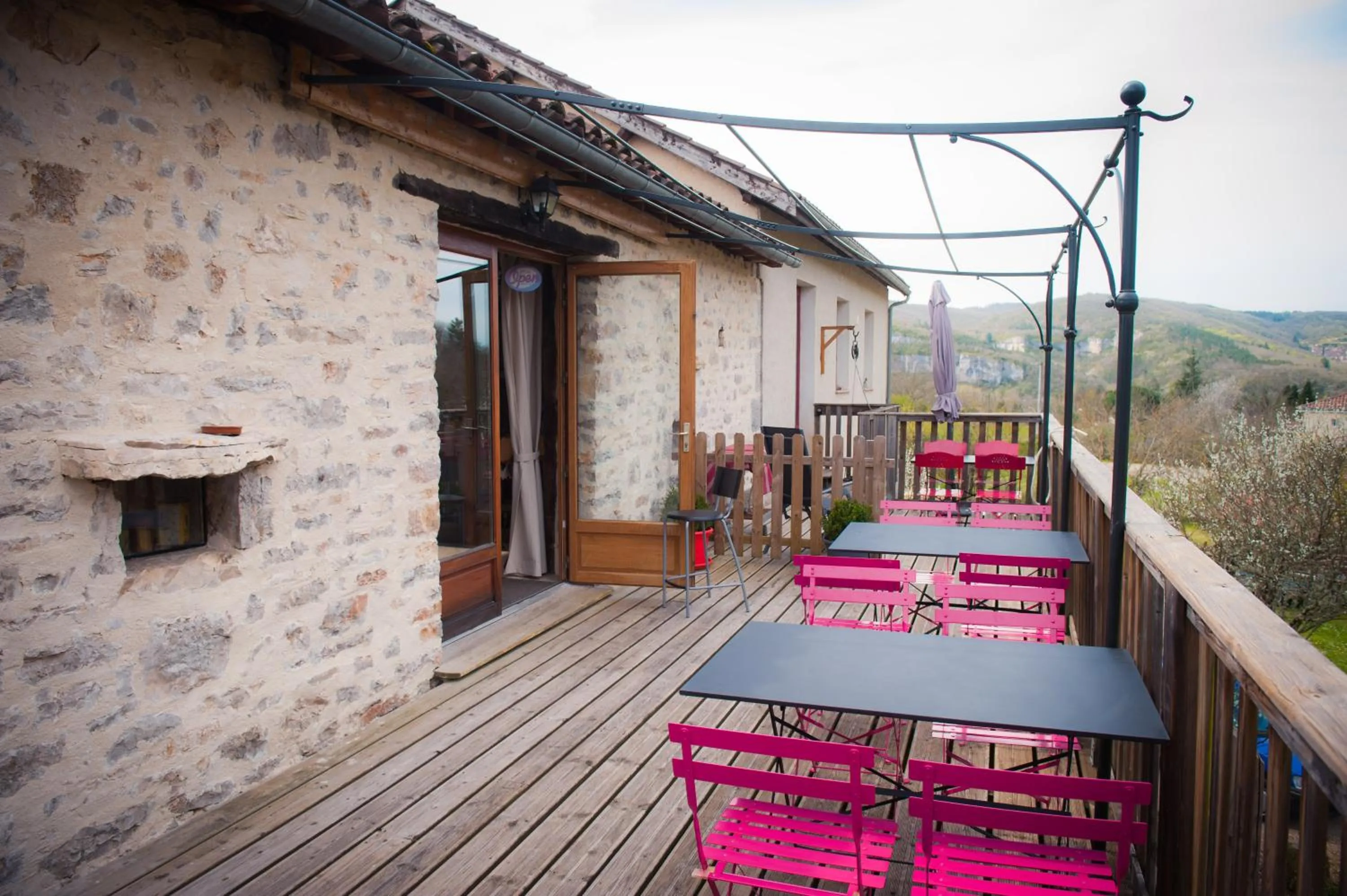 Patio in Chambres d'hôtes La Combe de Redoles