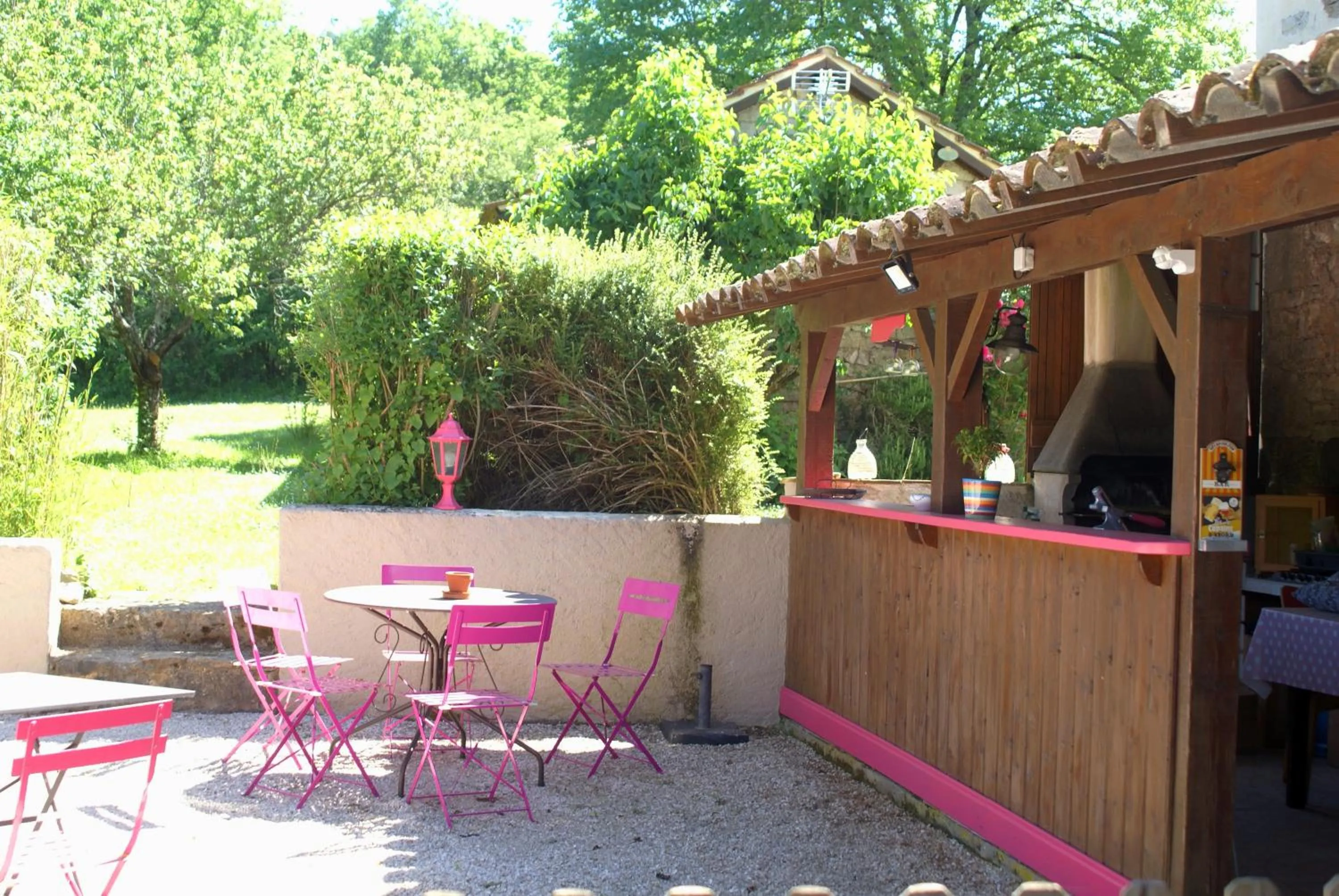 Patio in Chambres d'hôtes La Combe de Redoles