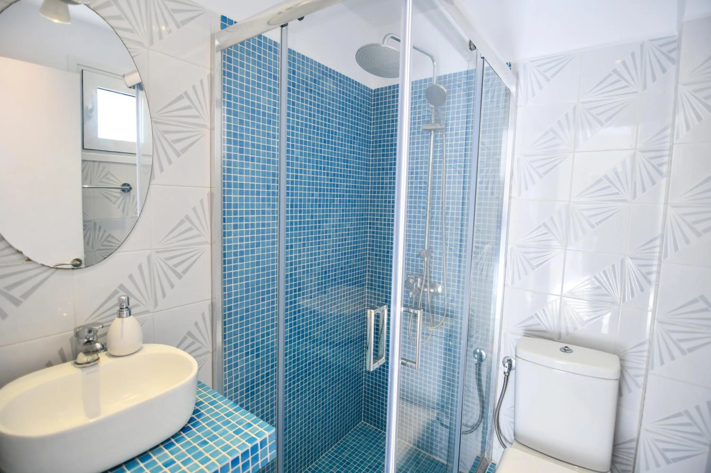 Double Room with Partial Sea View - single occupancy in Cocoon Hotel-Beach bar