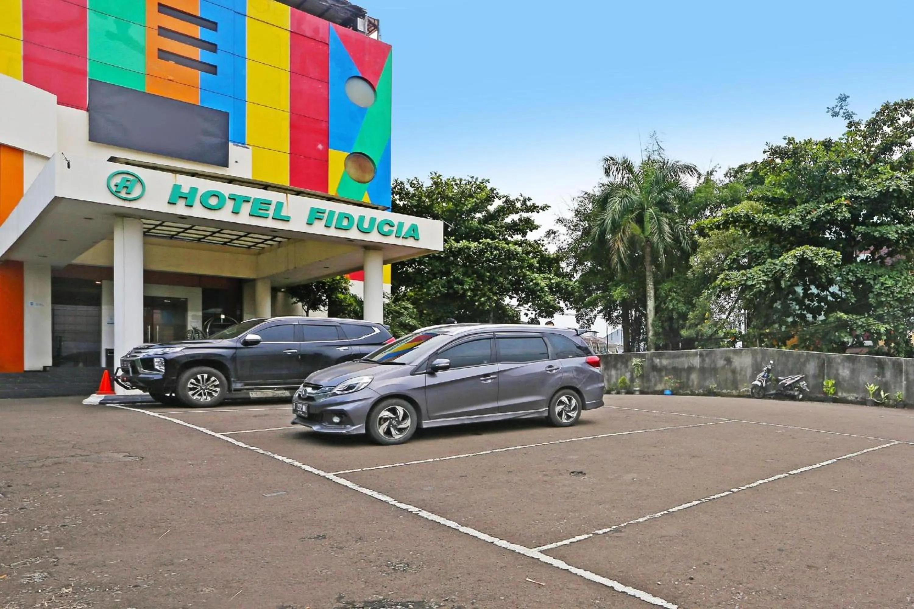 Neighbourhood in Super OYO Townhouse OAK Hotel Fiducia Serpong