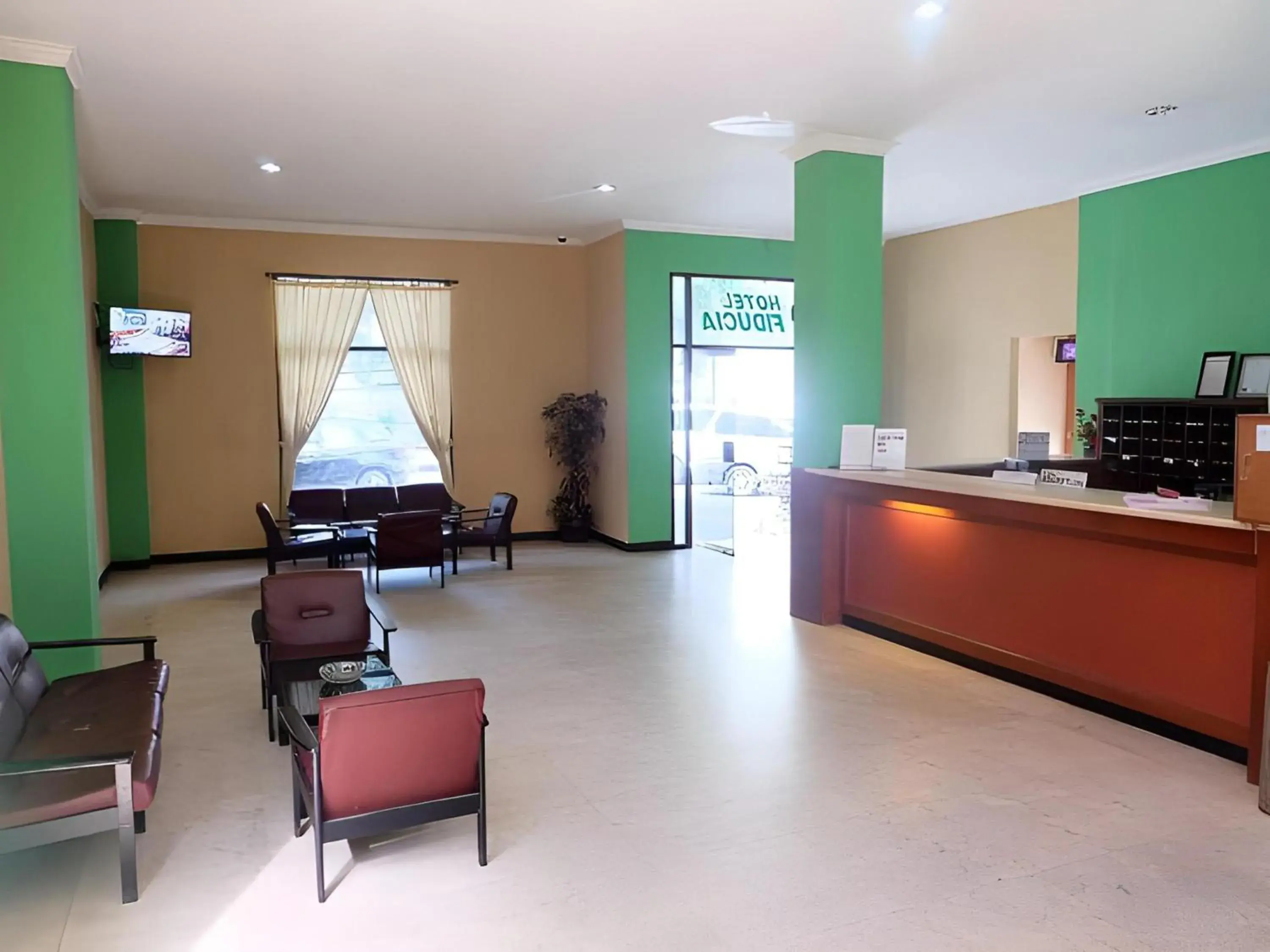 Lobby or reception in Super OYO Townhouse OAK Hotel Fiducia Serpong Lobby or reception in Super OYO Townhouse OAK Hotel Fiducia Serpong