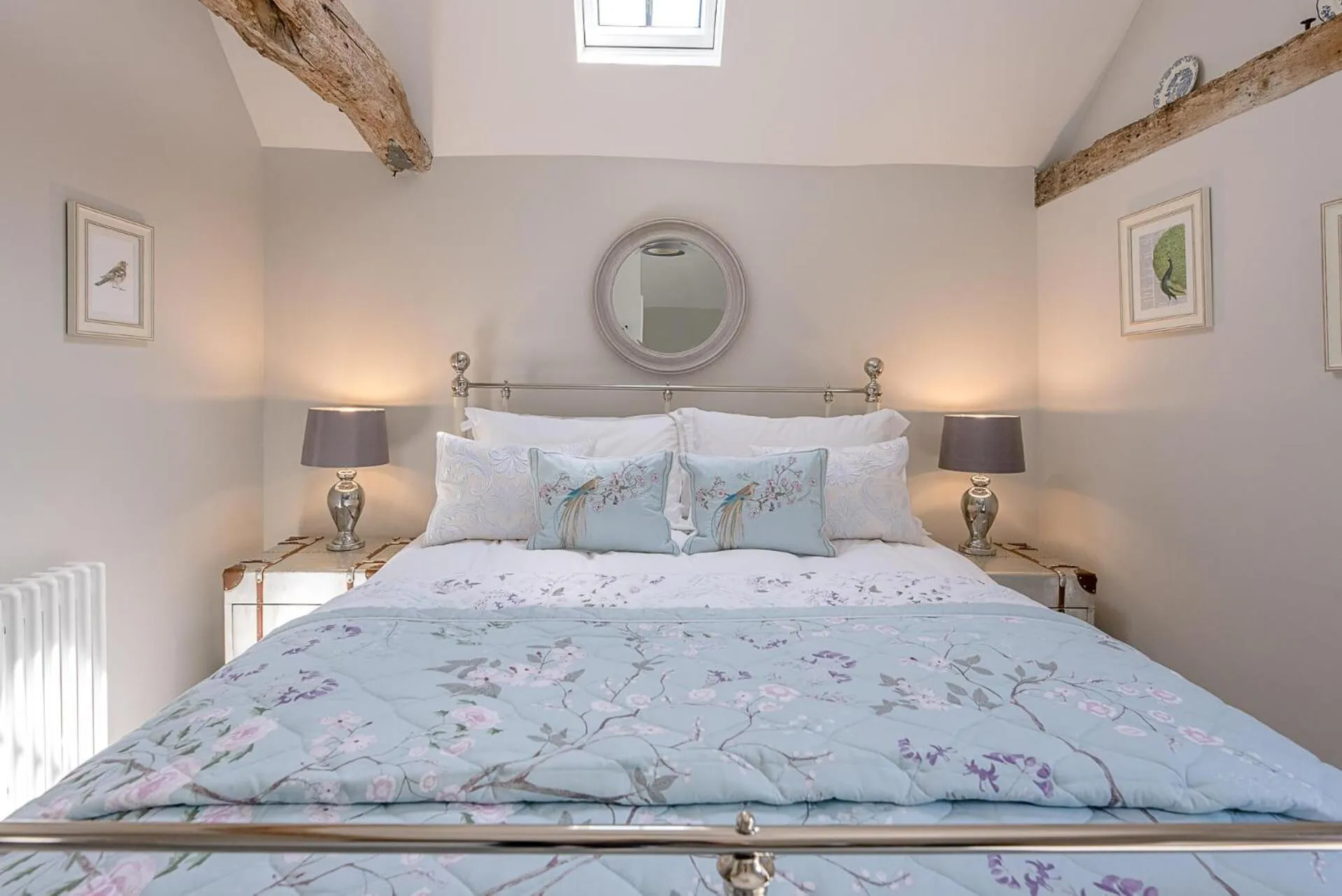Bed in Chapel Cottage at Pond Hall Farm, Stunnning Property with Private Hot Tub, Hadleigh