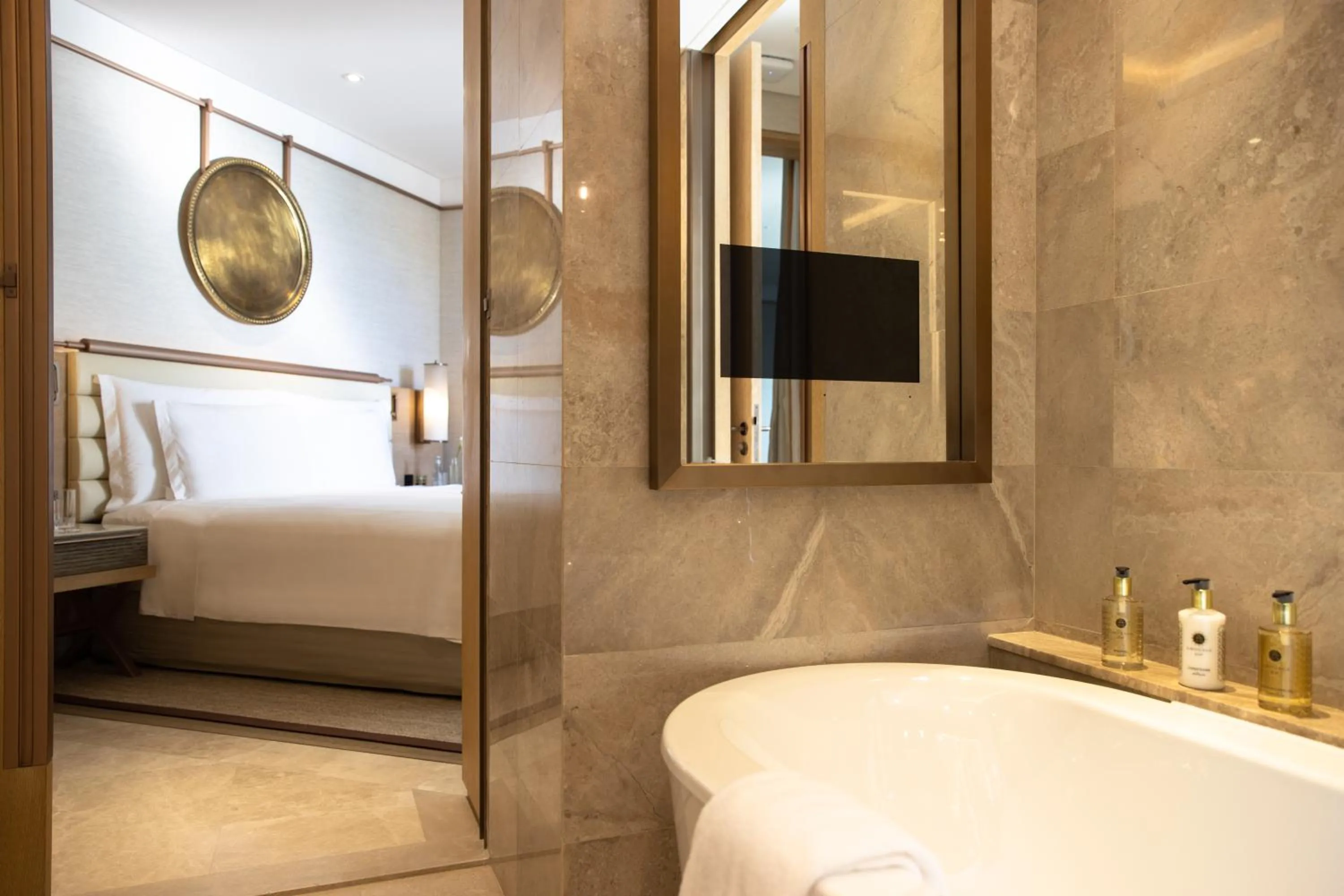 Bathroom, Bed in Jumeirah Muscat Bay Oman