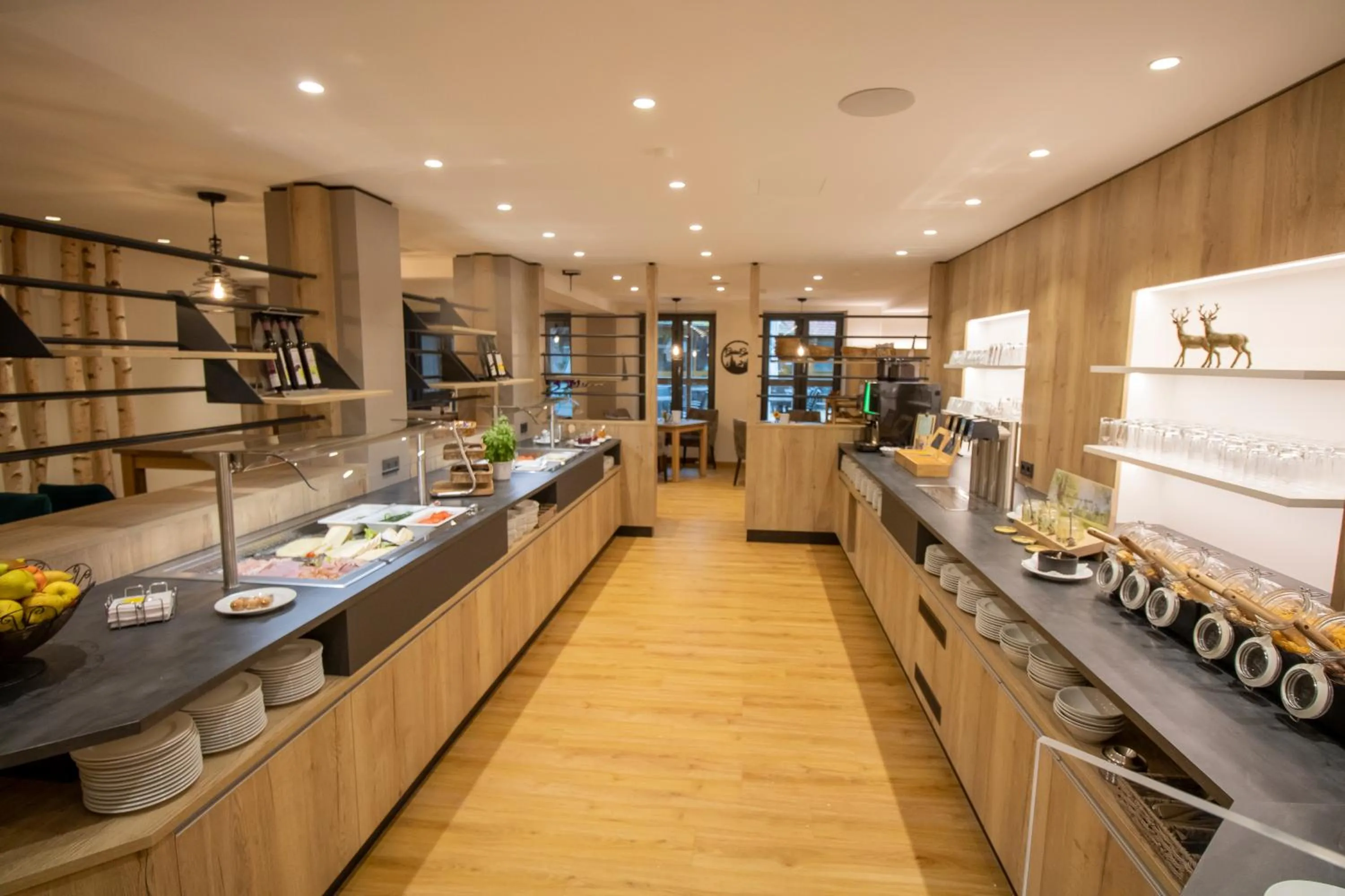 Buffet breakfast in Hotel-Restaurant Früchtl