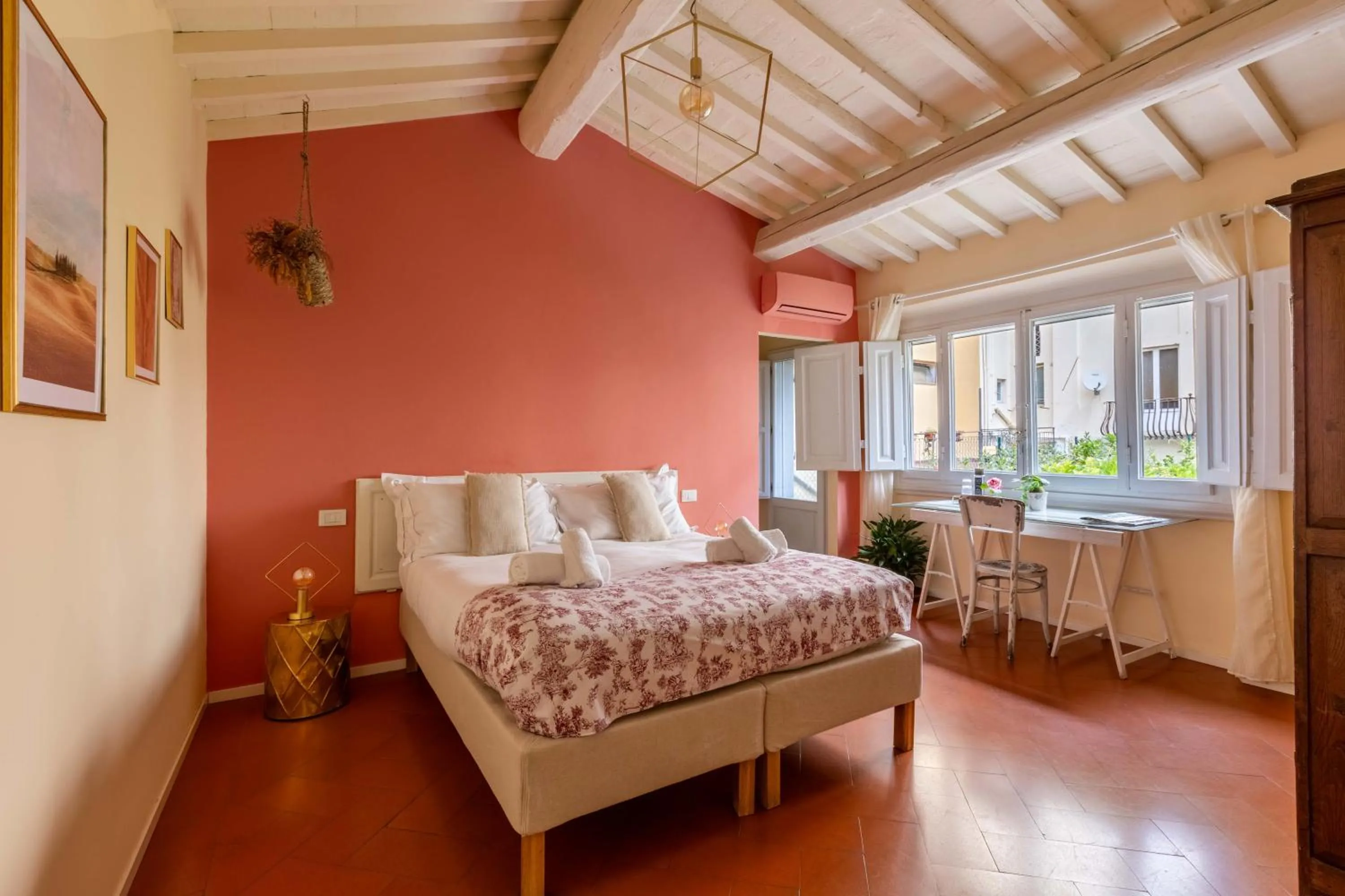 Bedroom, Bed in Secret Garden Firenze B&B