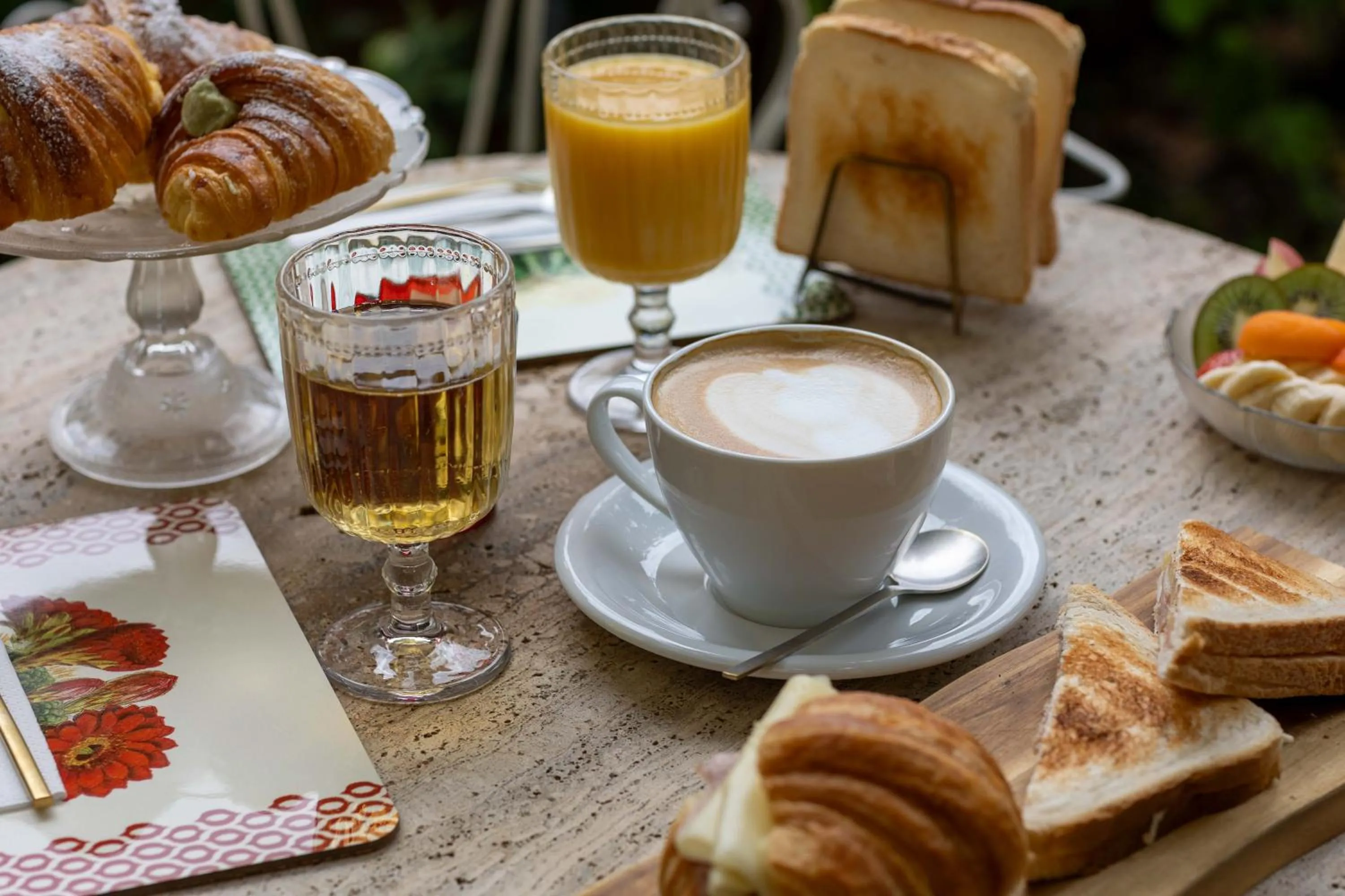 Breakfast in Secret Garden Firenze B&B