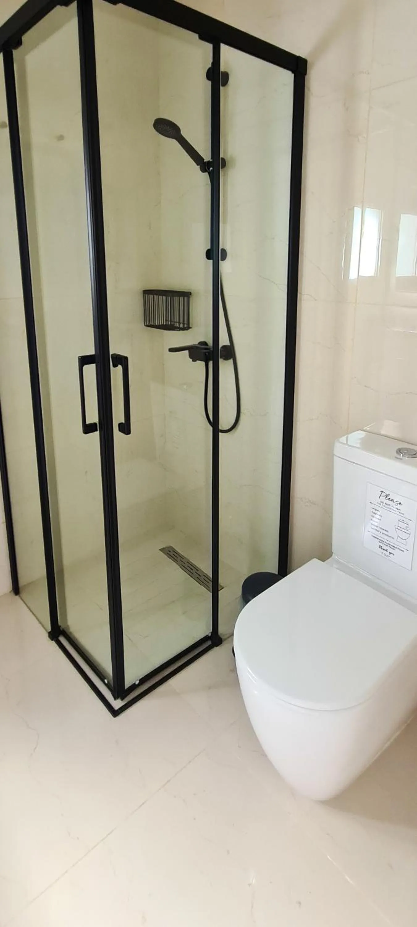 Shower, Bed in Phaedrus Living: Seaside Luxury Flat Lighthouse 65