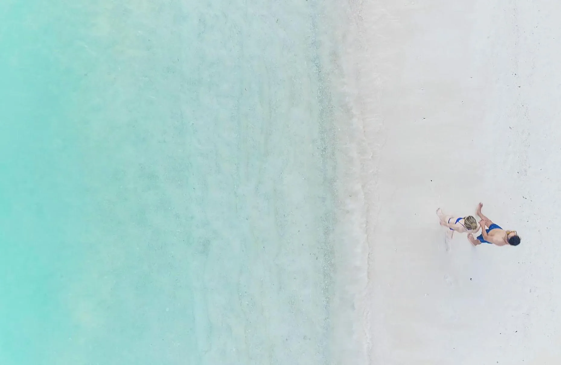 Activities in Beach Club by Haadtien