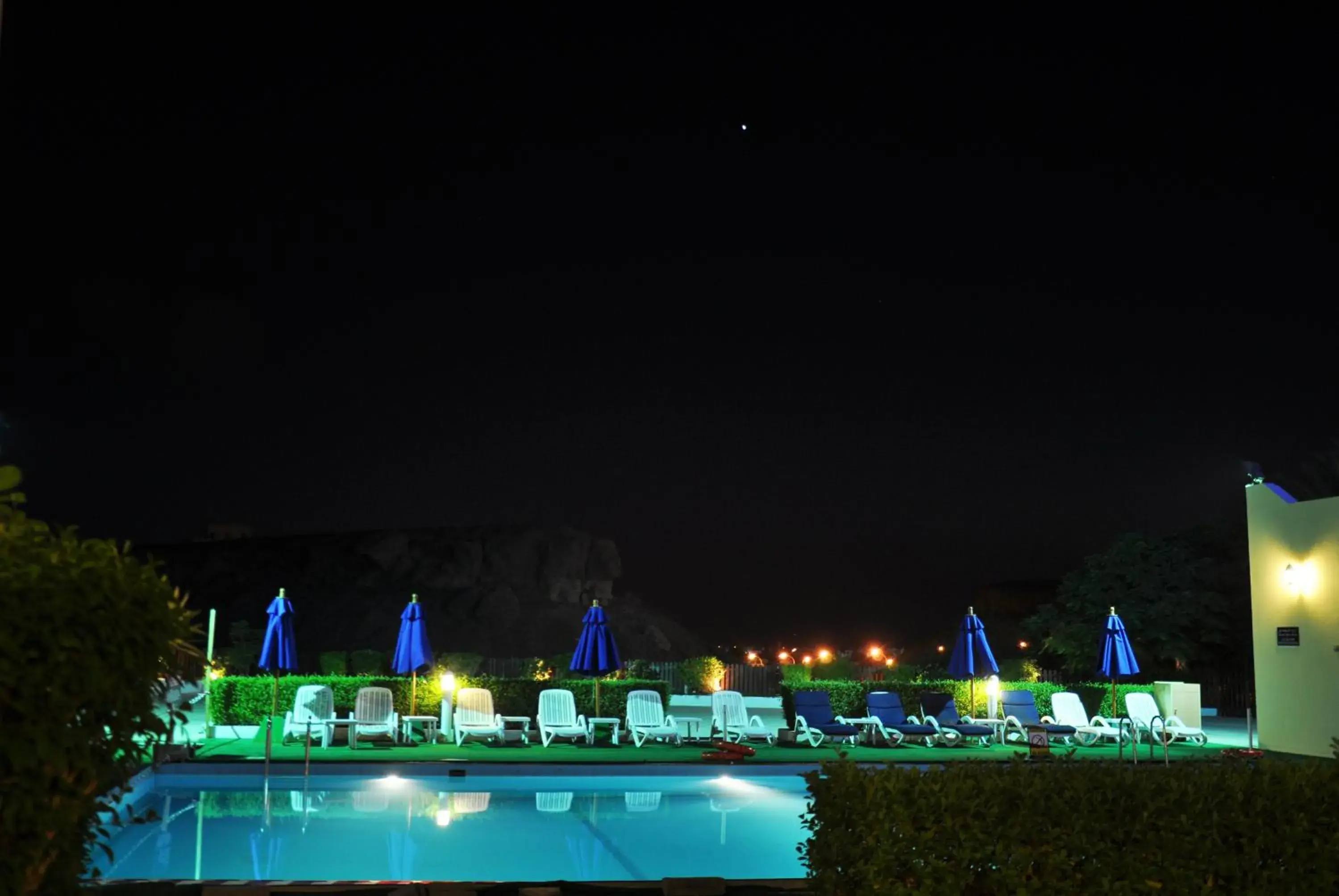 Swimming pool in Best Western Sur Swimming pool in Best Western Sur