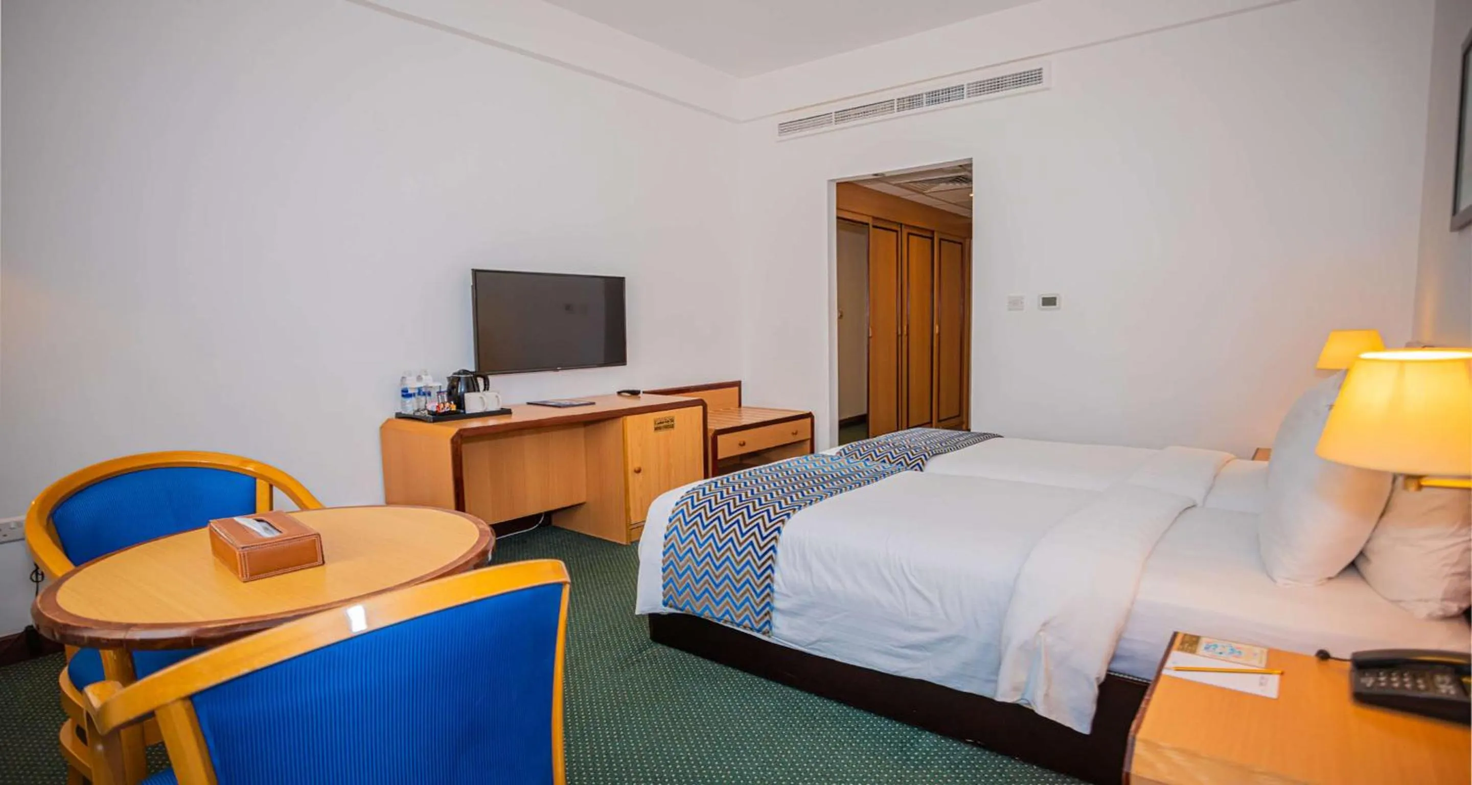 Bedroom, Bed in Best Western Sur