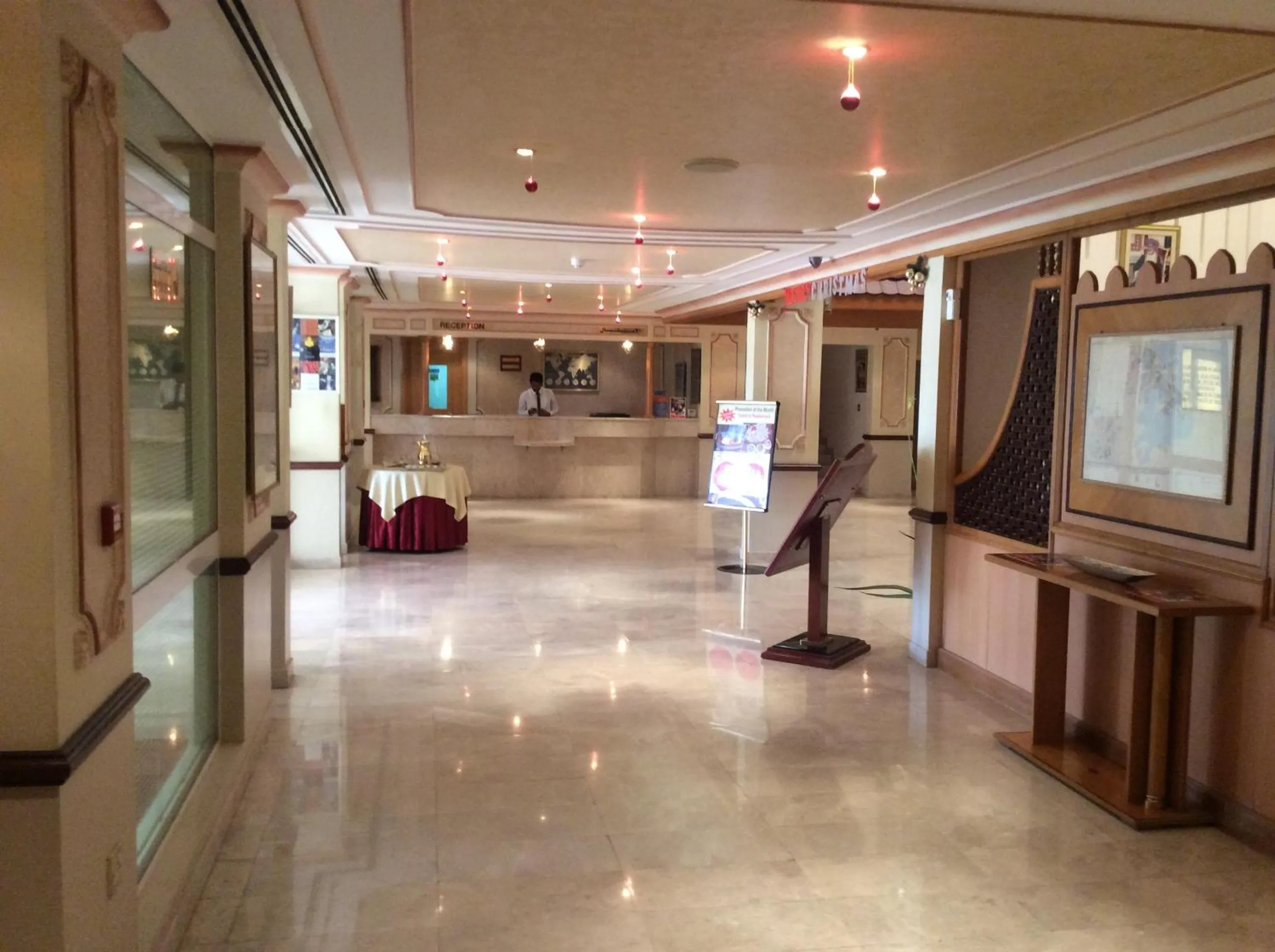 Lobby or reception in Best Western Sur