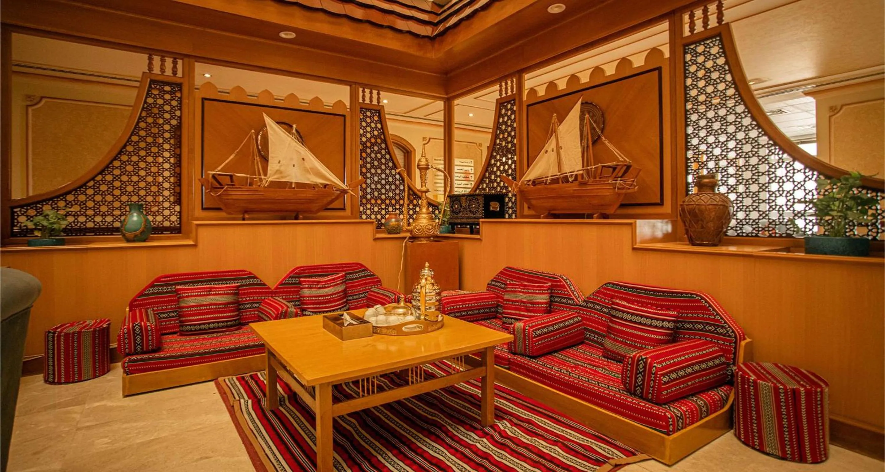 Lobby or reception in Best Western Sur