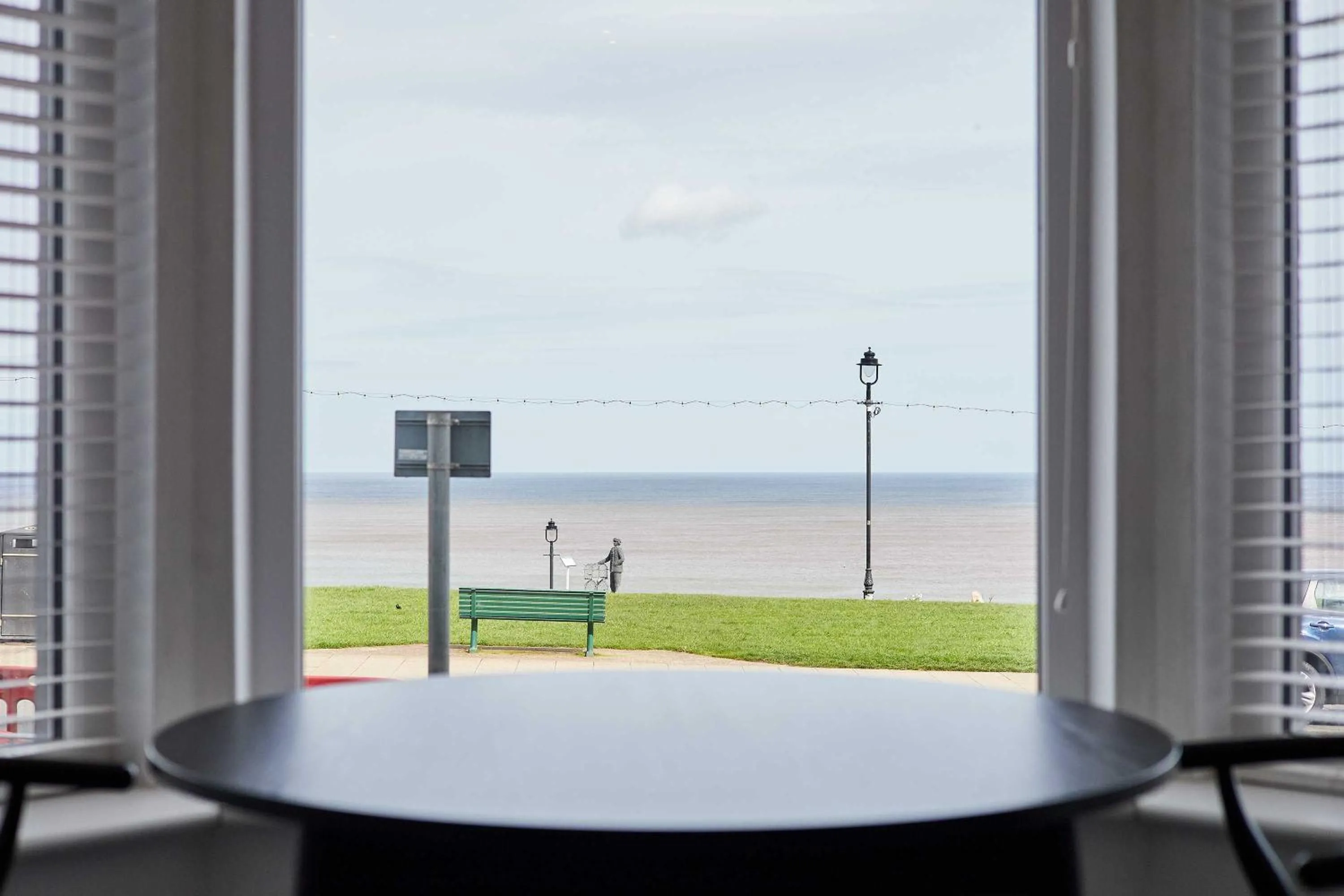 Host & Stay - Seaview Retreat