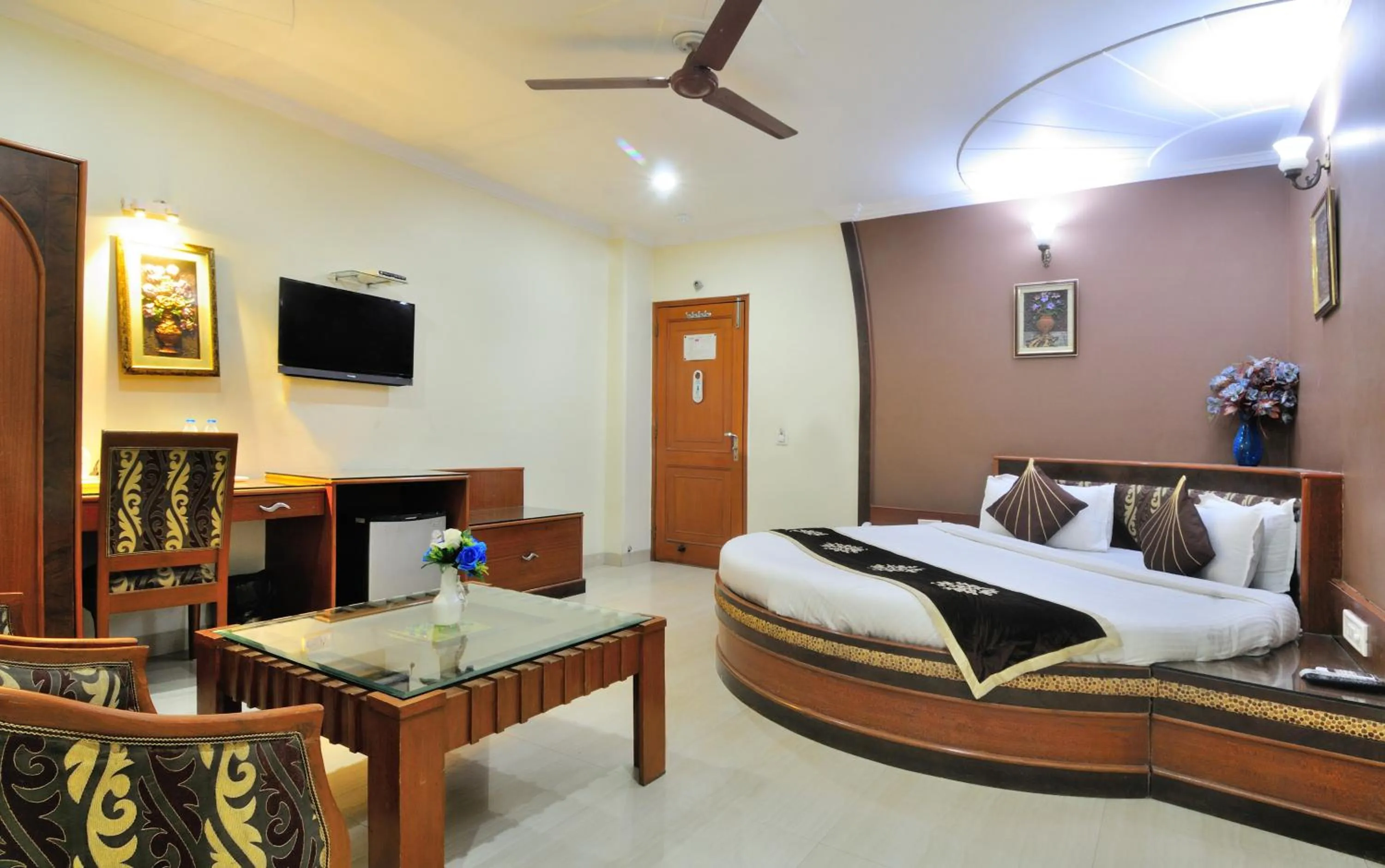 Living room, Seating Area in Hotel Maharaja Residency
