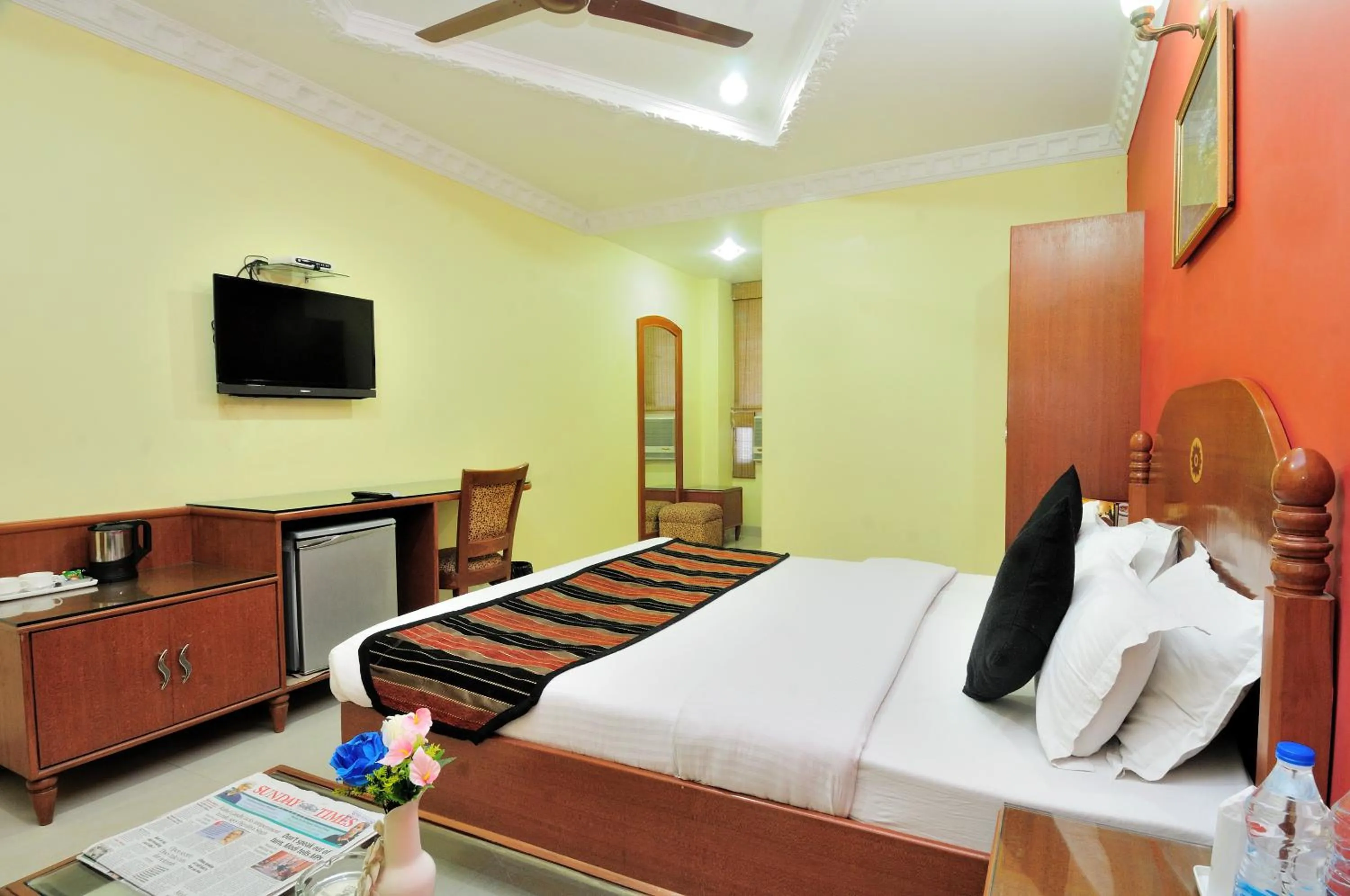 Bedroom in Hotel Maharaja Residency