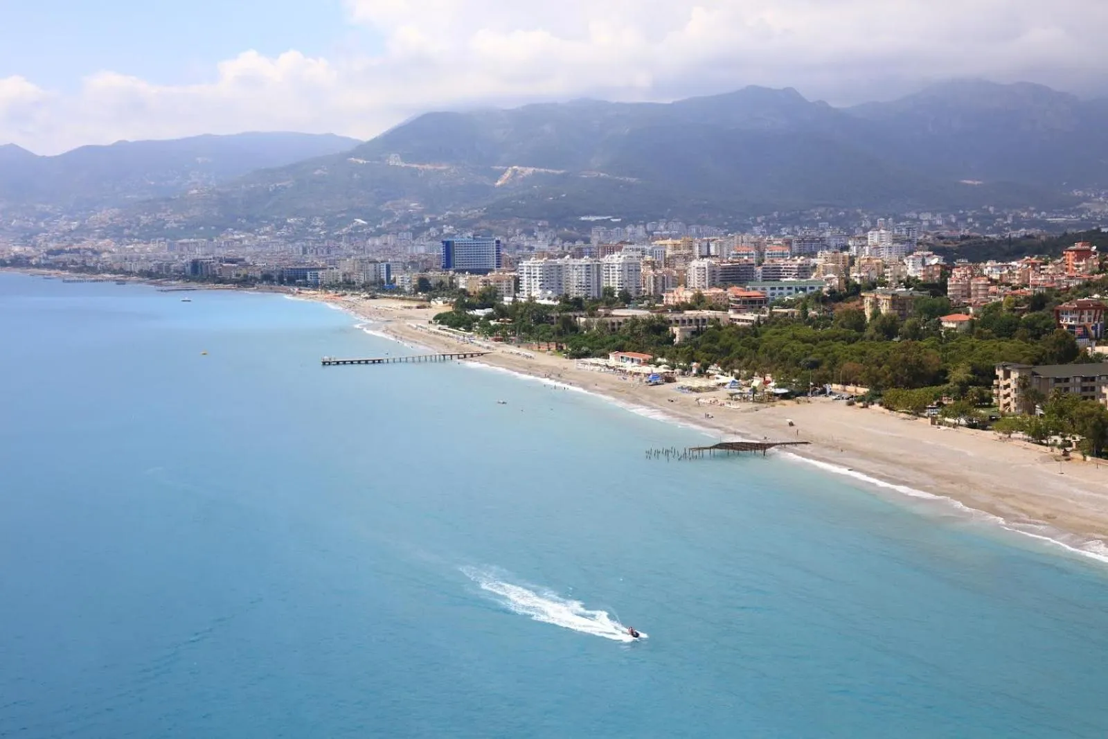 Beach in Sav-ir Suit Otel