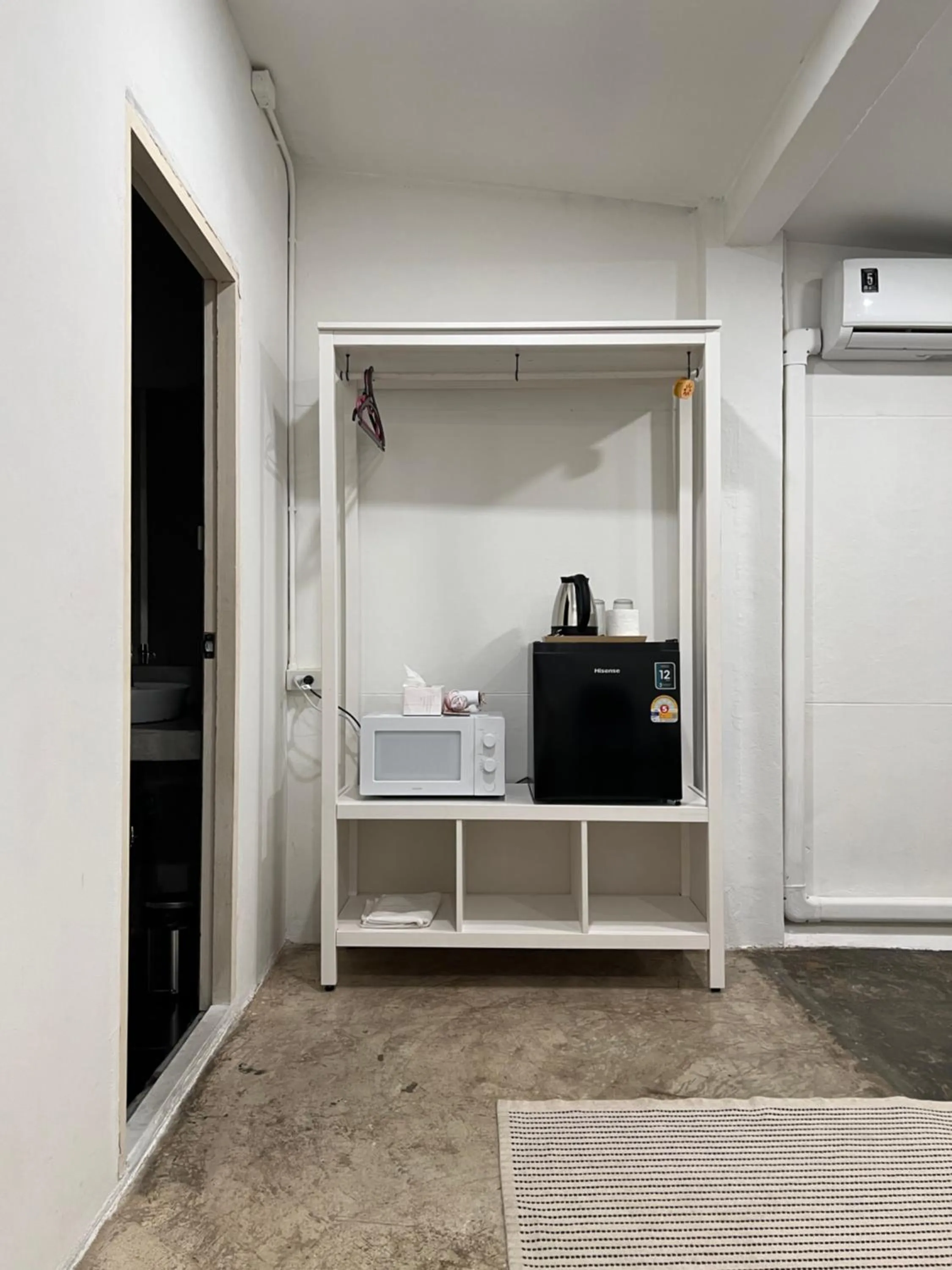 Chatel Samyan - Self check-in