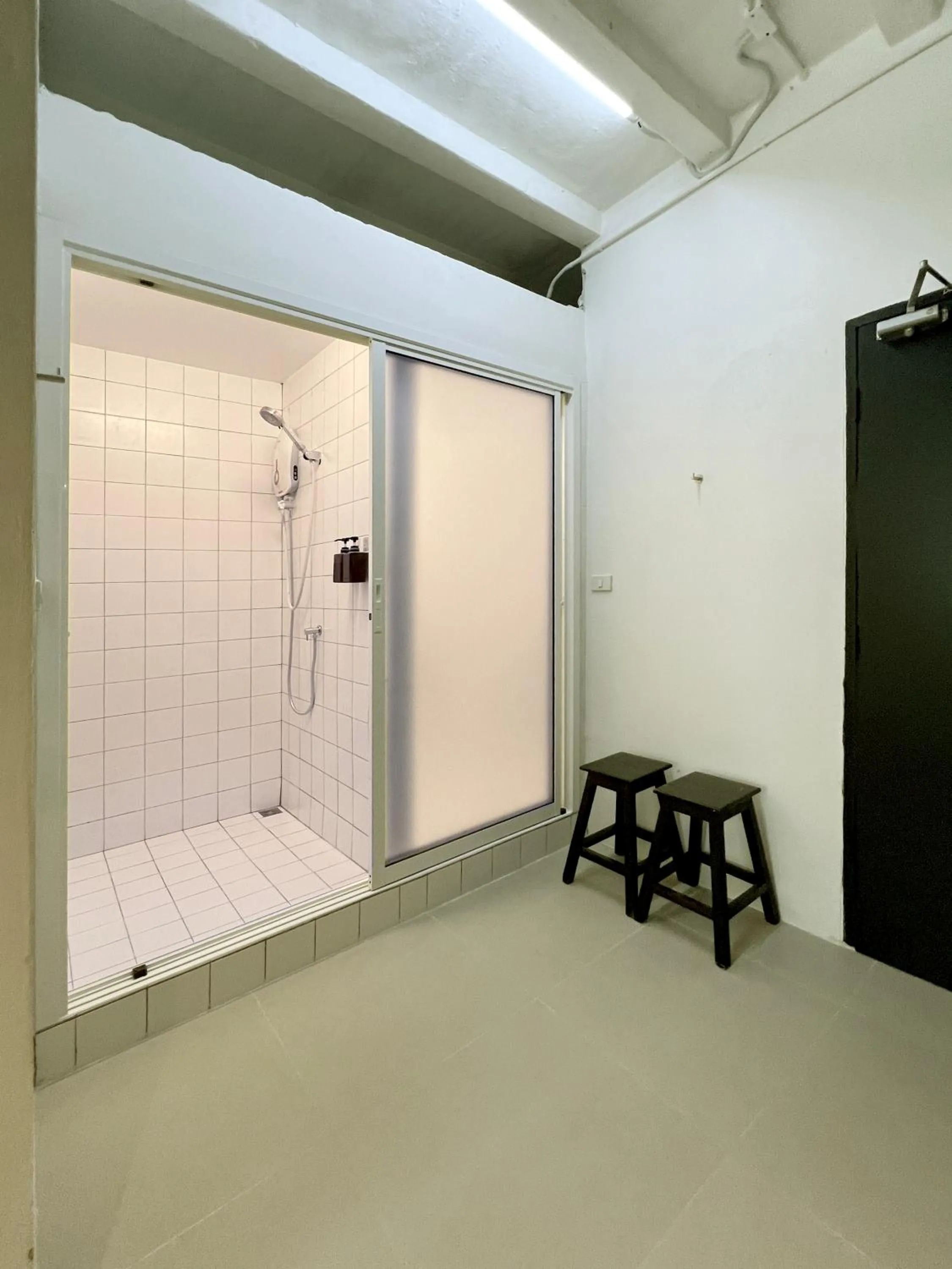 Chatel Samyan - Self check-in