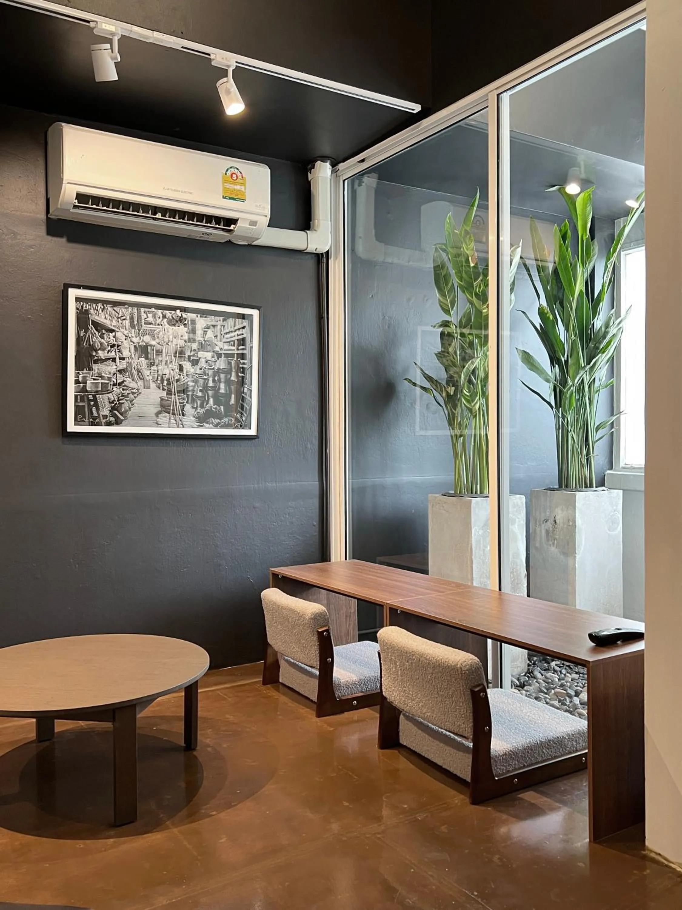 Chatel Samyan - Self check-in