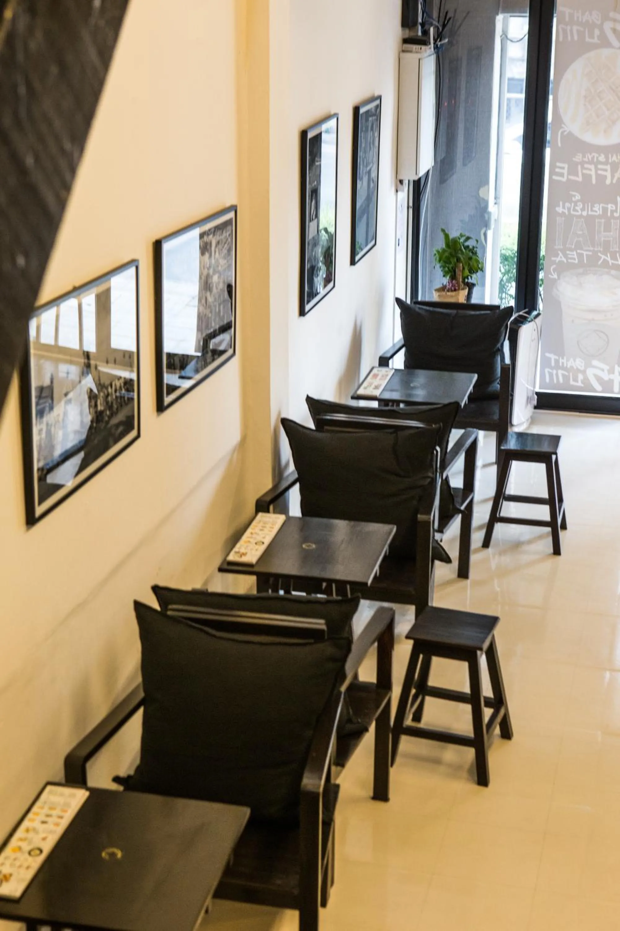 Chatel Samyan - Self check-in