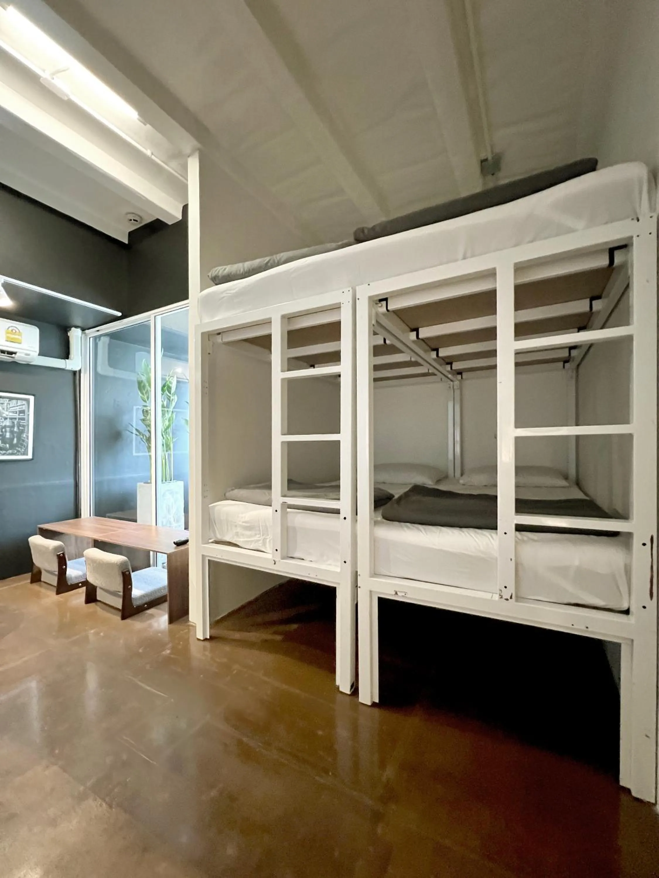 Bed in Chatel Samyan - Self check-in