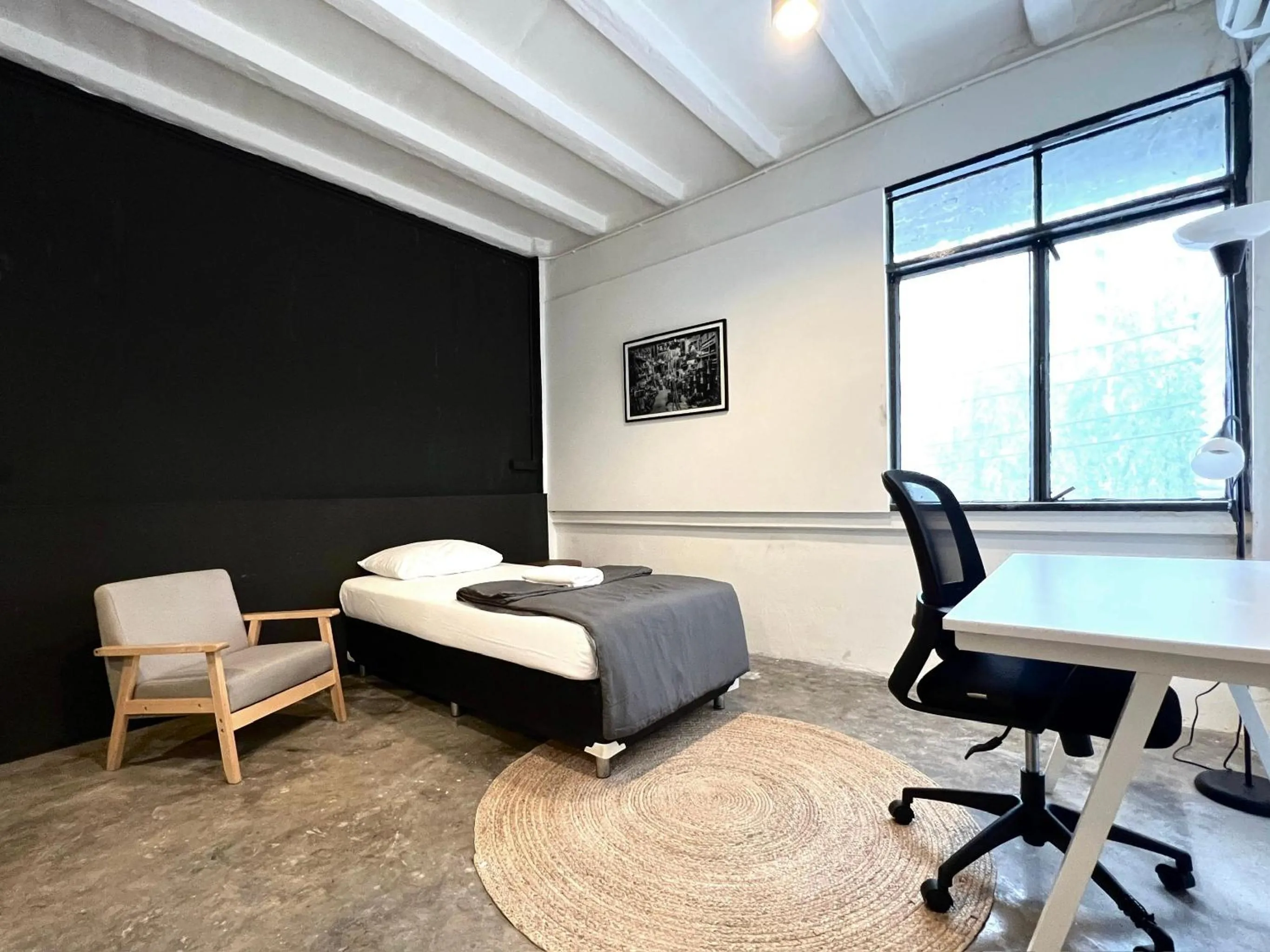 Bed in Chatel Samyan - Self check-in