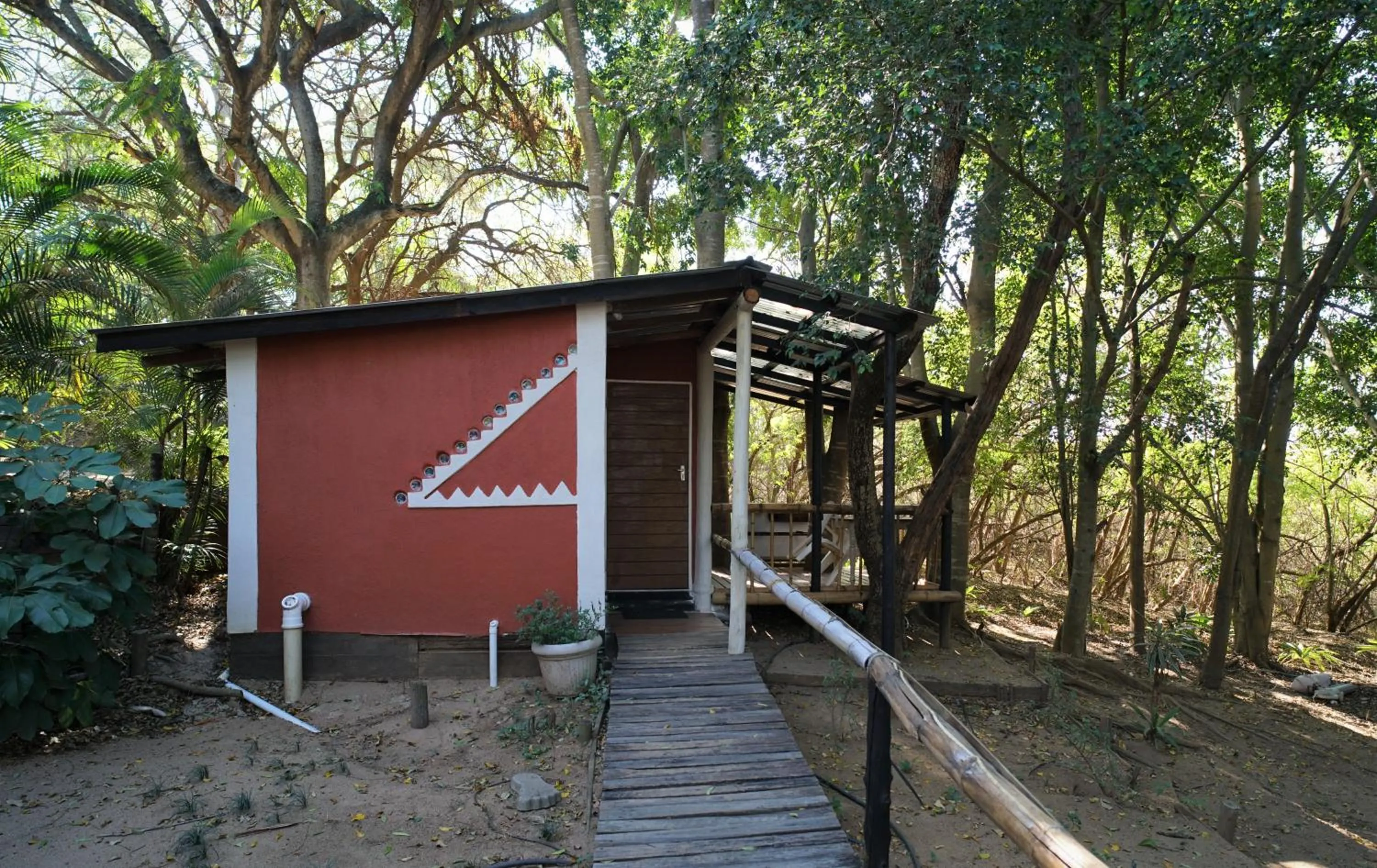 Property building in Hazyview Adventure Backpackers