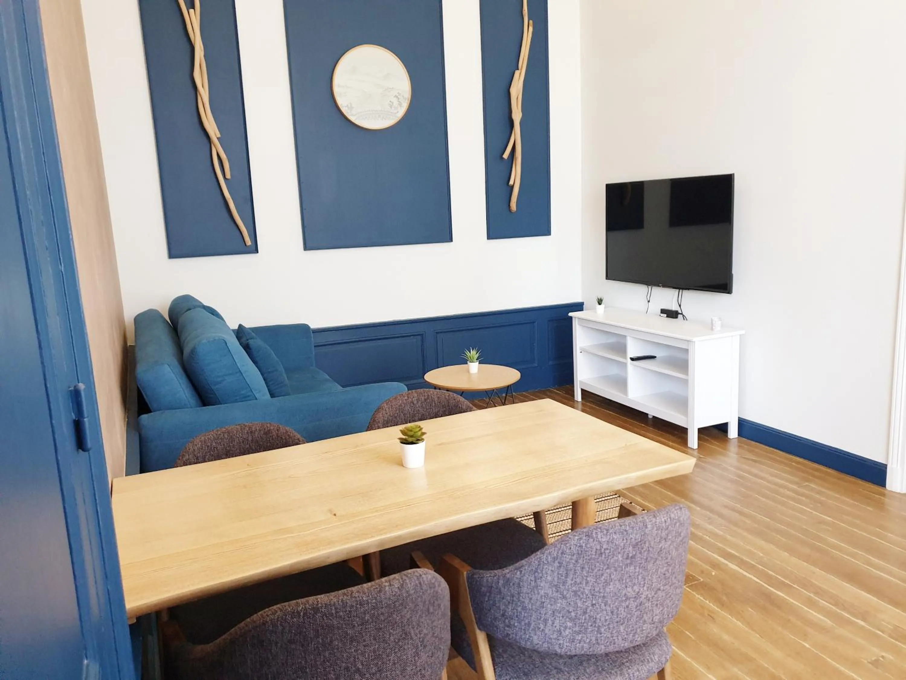 Living room in Meublés de l'Arsenal cœur de ville !