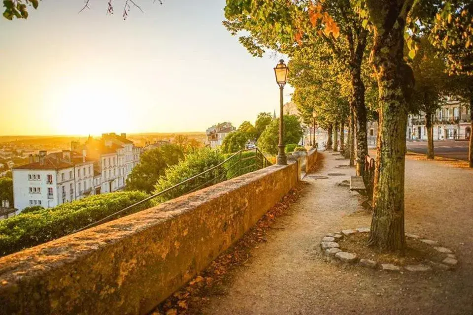 Activities in Meublés de l'Arsenal cœur de ville ! Activities in Meublés de l'Arsenal cœur de ville !