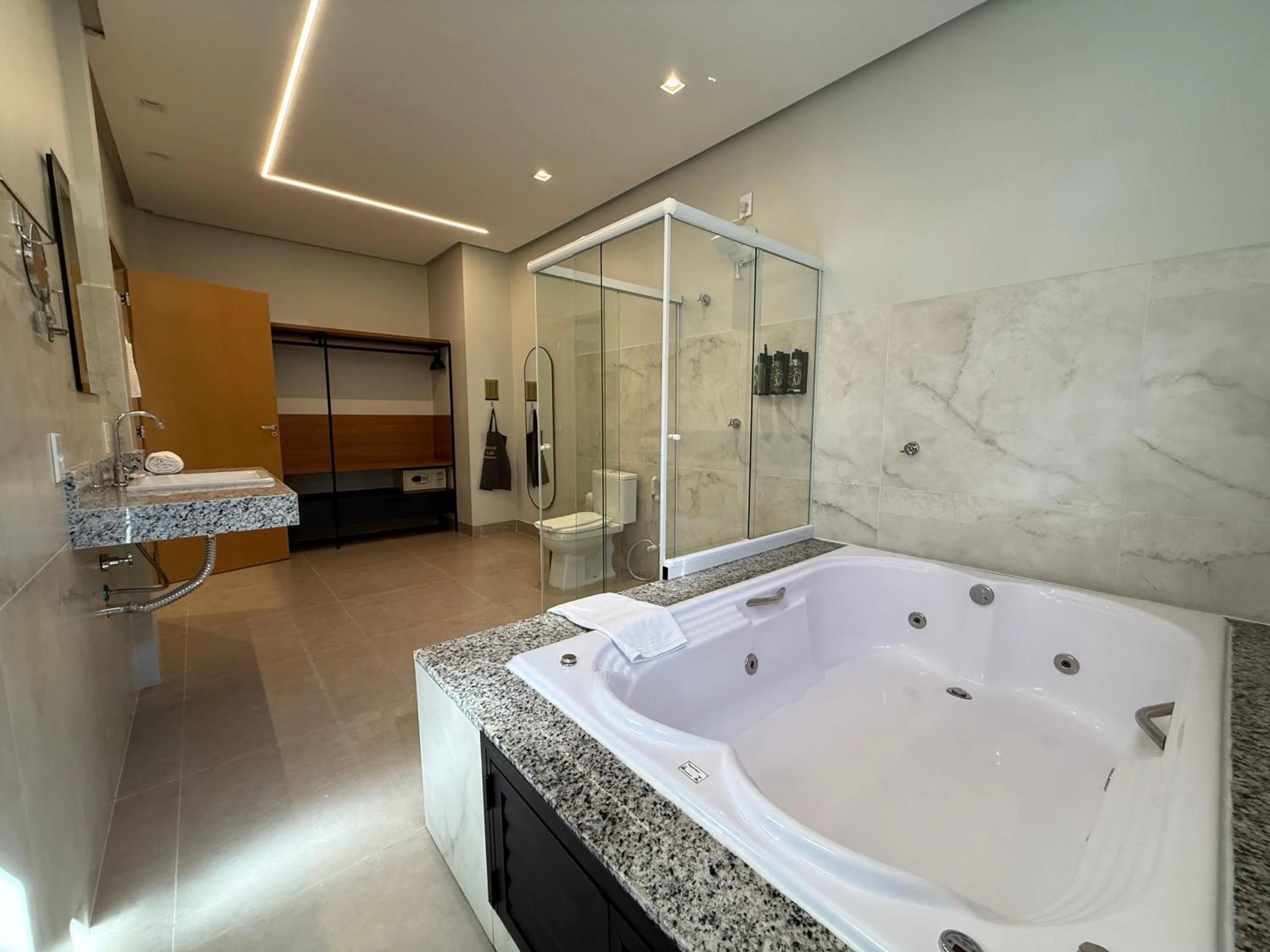 Hot Tub in BALSAS PREMIER HOTEL