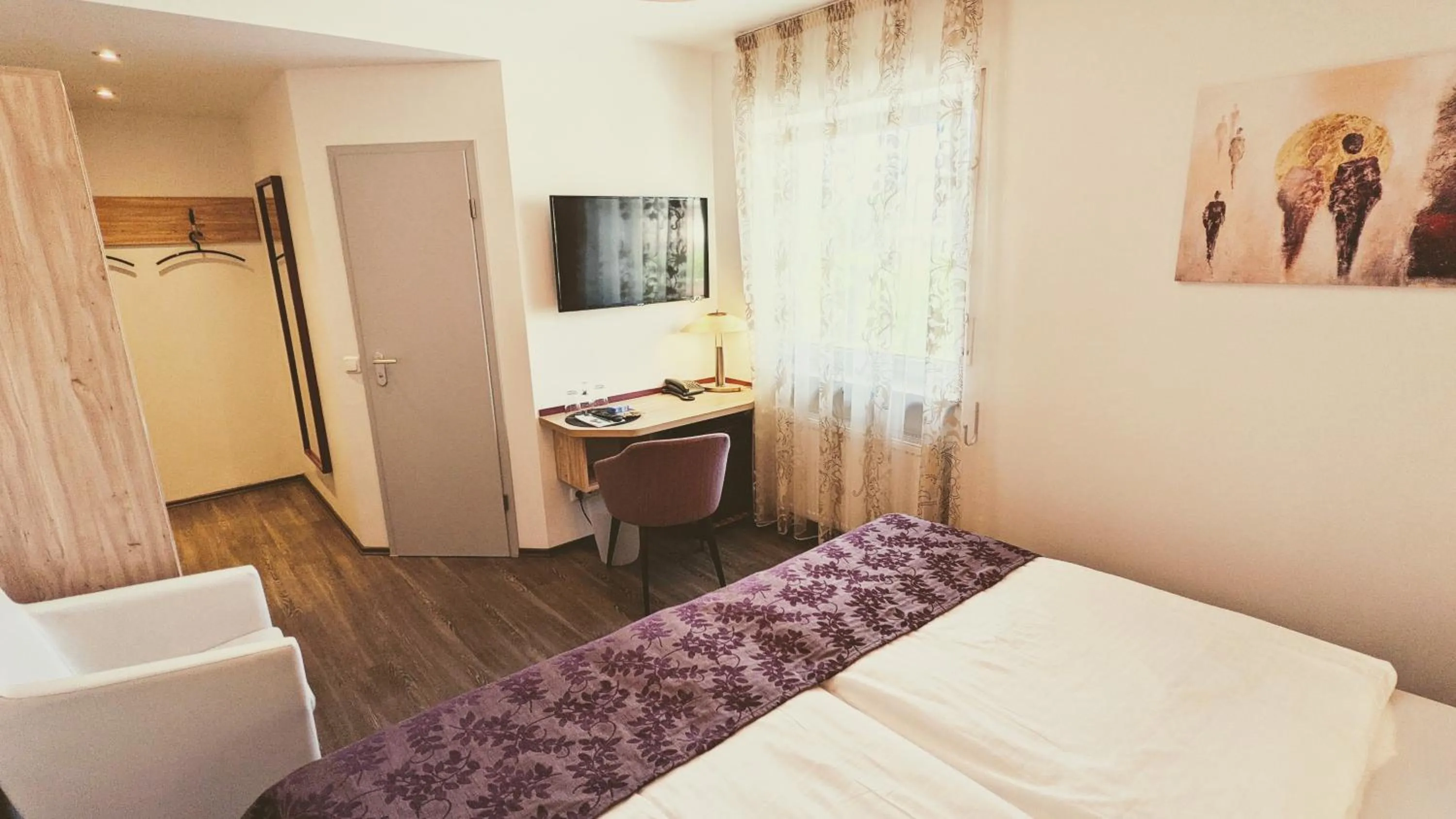 Photo of the whole room, Bed in Hotel Rotes Ross