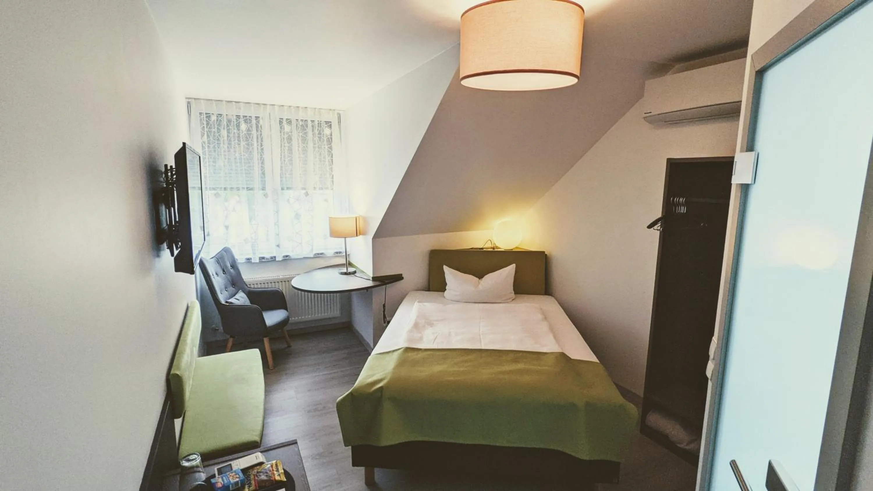 Photo of the whole room, Bed in Hotel Rotes Ross