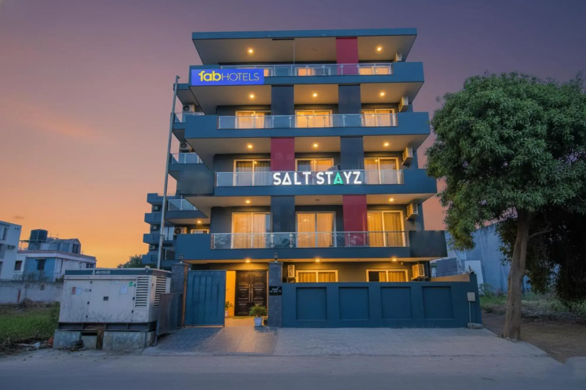 Property building in FabHotel Infinity Stays Near Medanta- The Medicity, Gurgaon Property building in FabHotel Infinity Stays Near Medanta- The Medicity, Gurgaon