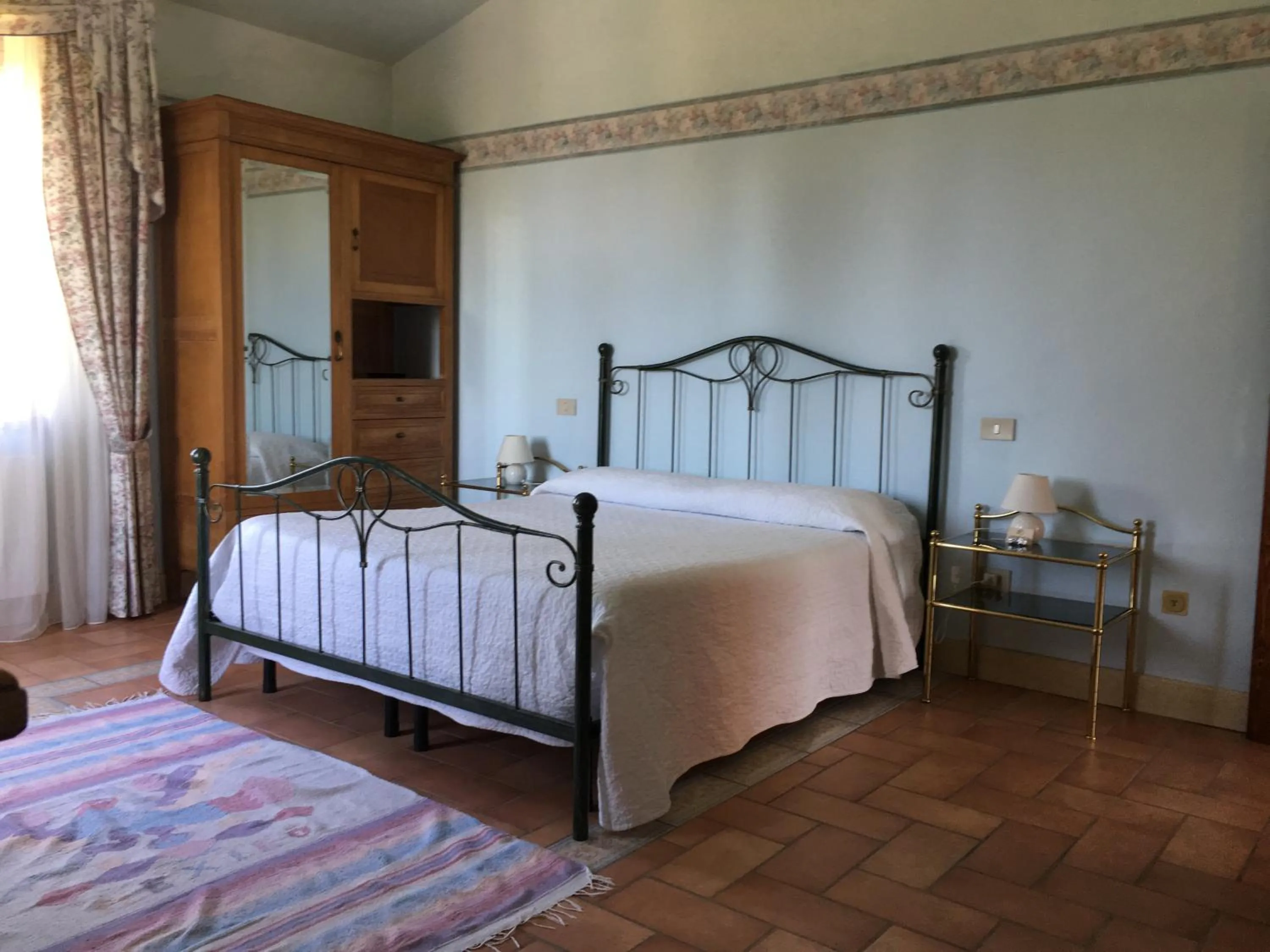 Photo of the whole room, Bed in Podere Il Mulino