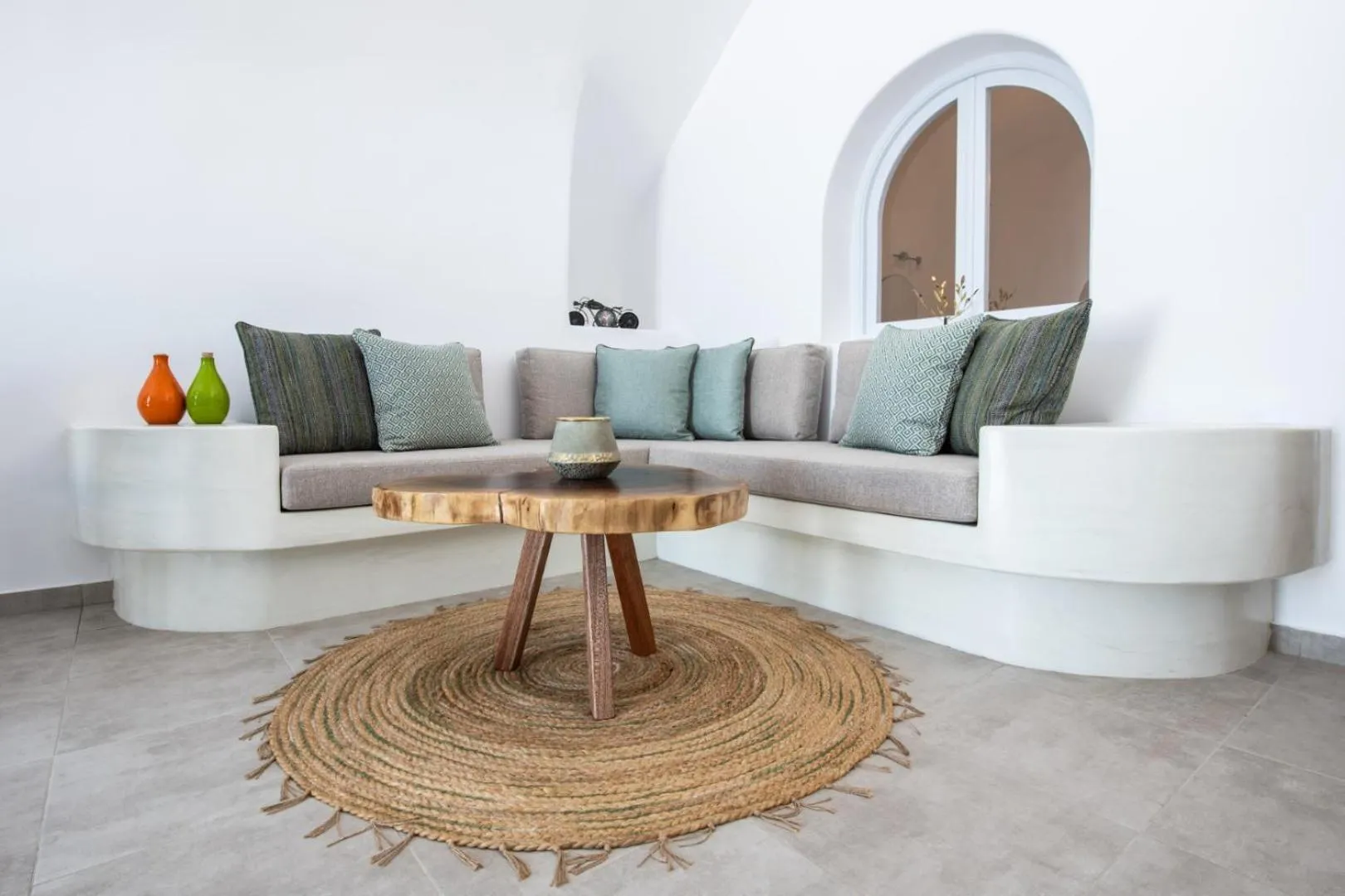 Seating area in Sun Angelos Oia - Luxury Cave Suites