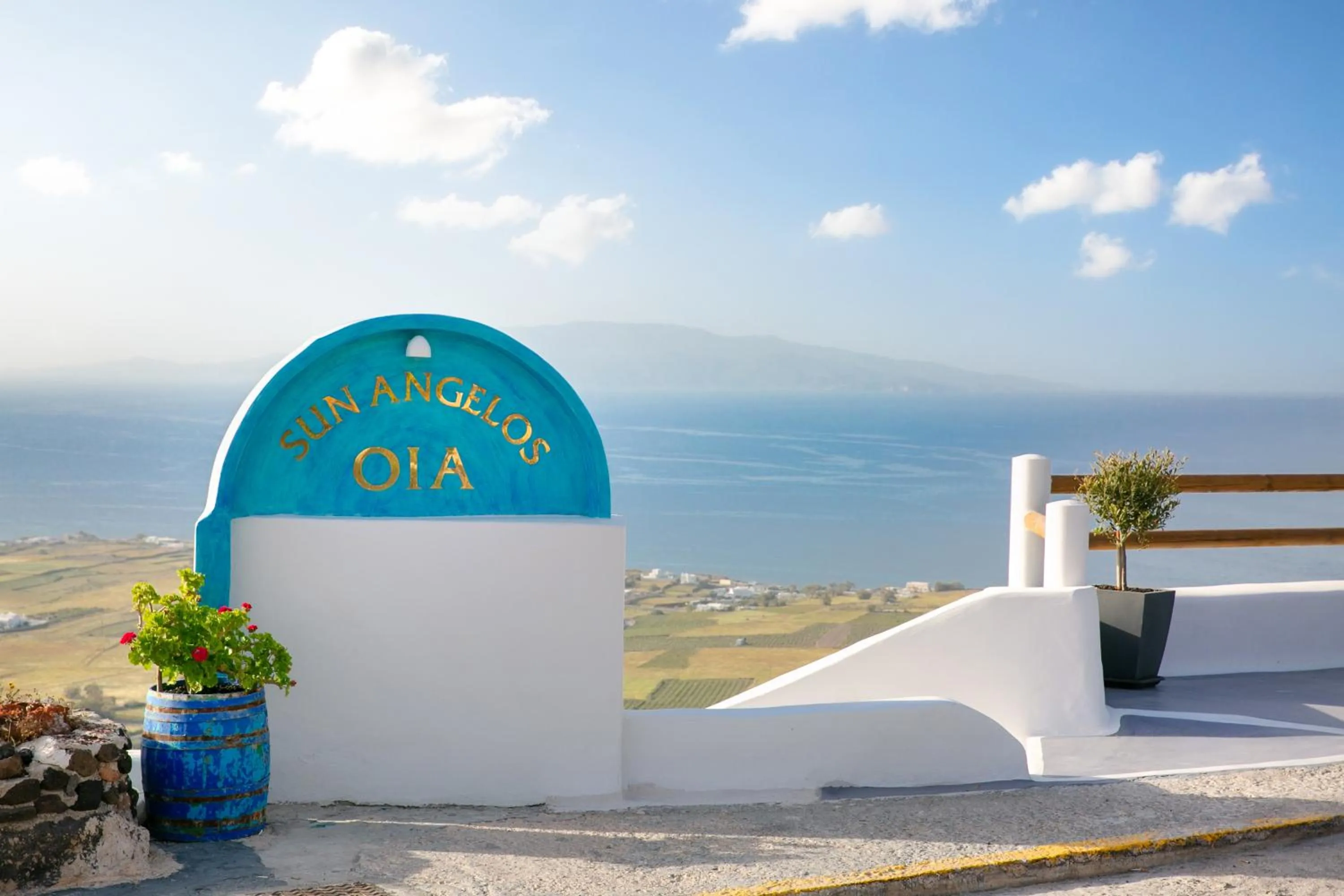Facade/entrance in Sun Angelos Oia - Luxury Cave Suites