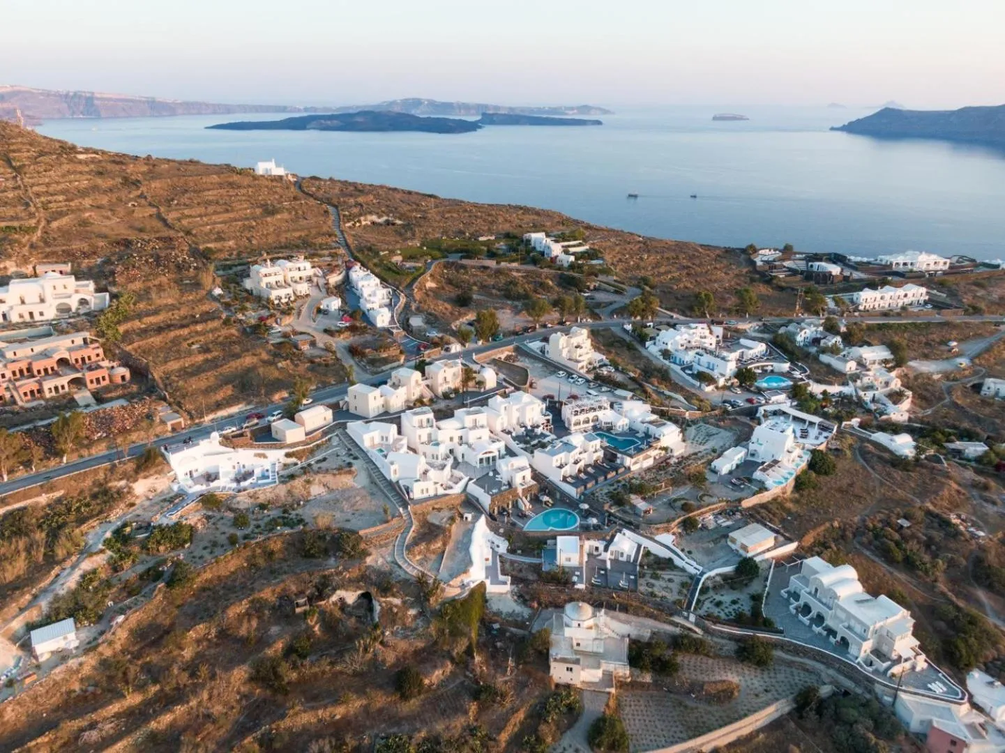Bird's eye view in Sun Angelos Oia - Luxury Cave Suites