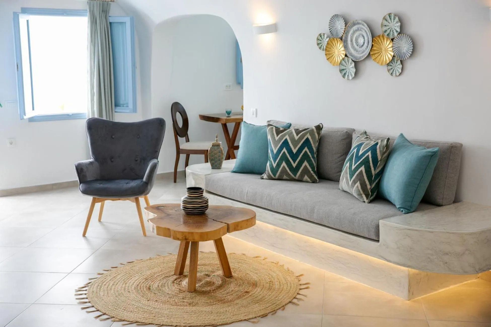 Seating area in Sun Angelos Oia - Luxury Cave Suites