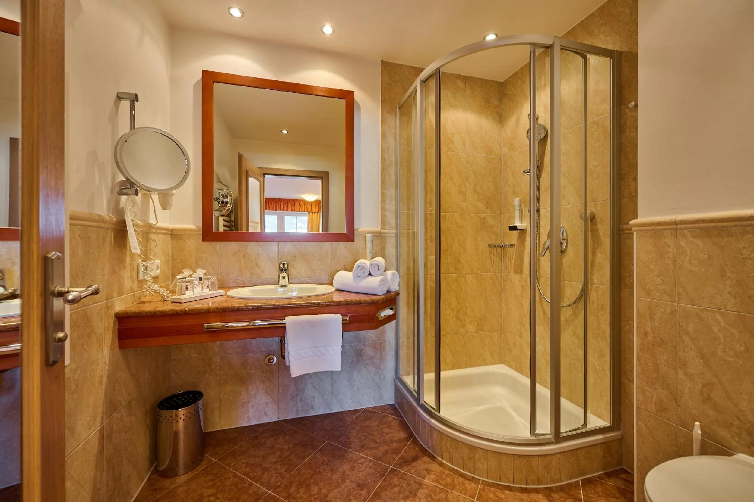 Bathroom in Landhotel Schermer
