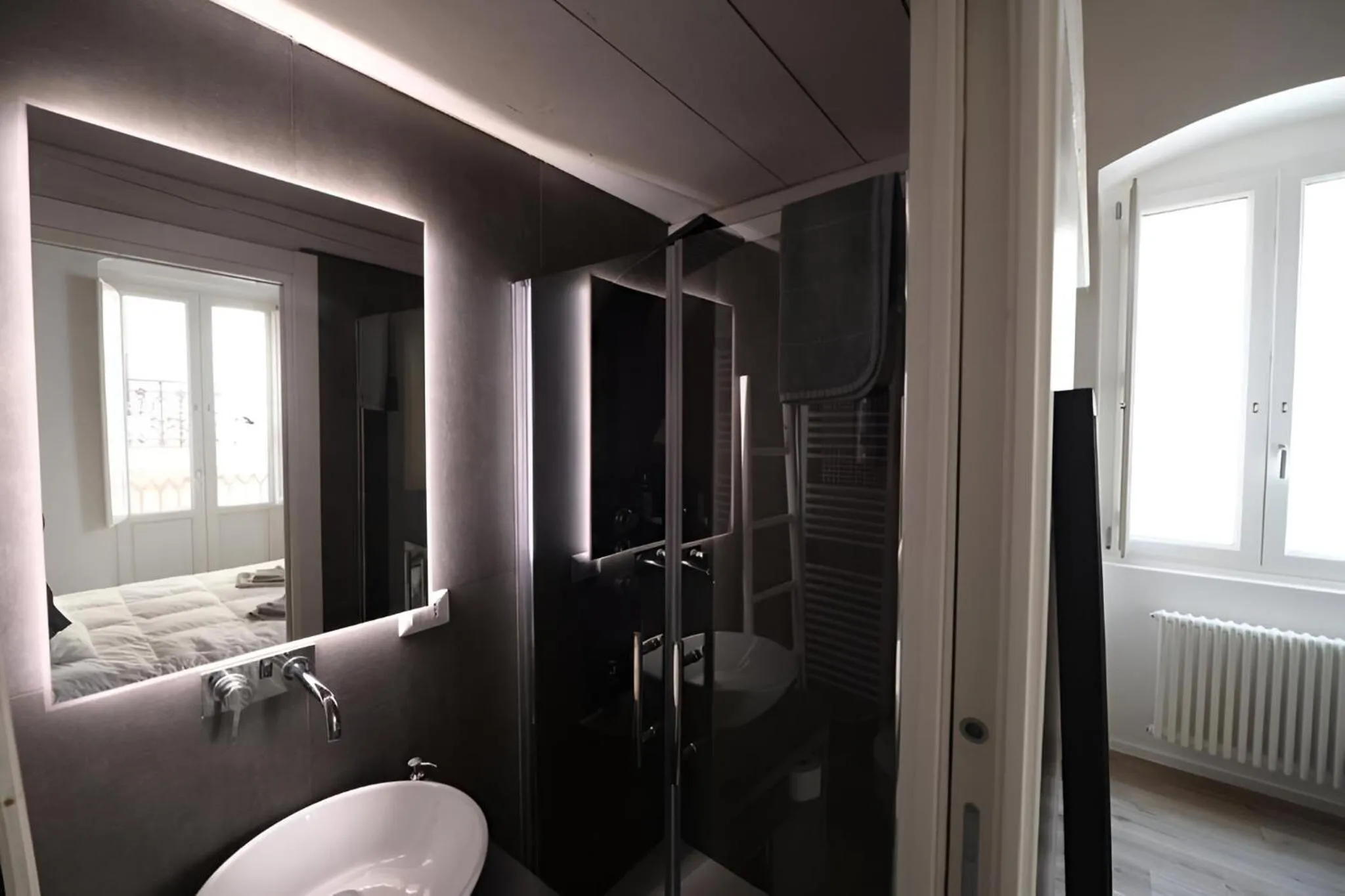Shower in Bari LandLord 8 - Una Finestra sulla Cattedrale
