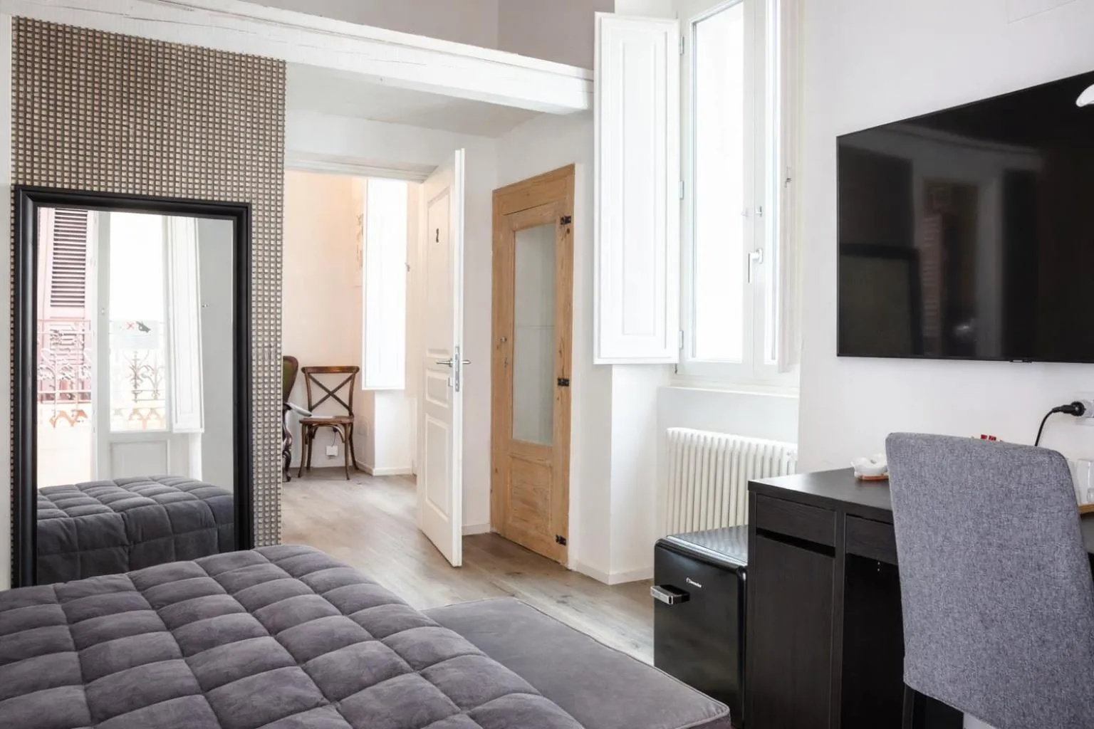 Bedroom, Bed in Bari LandLord 8 - Una Finestra sulla Cattedrale