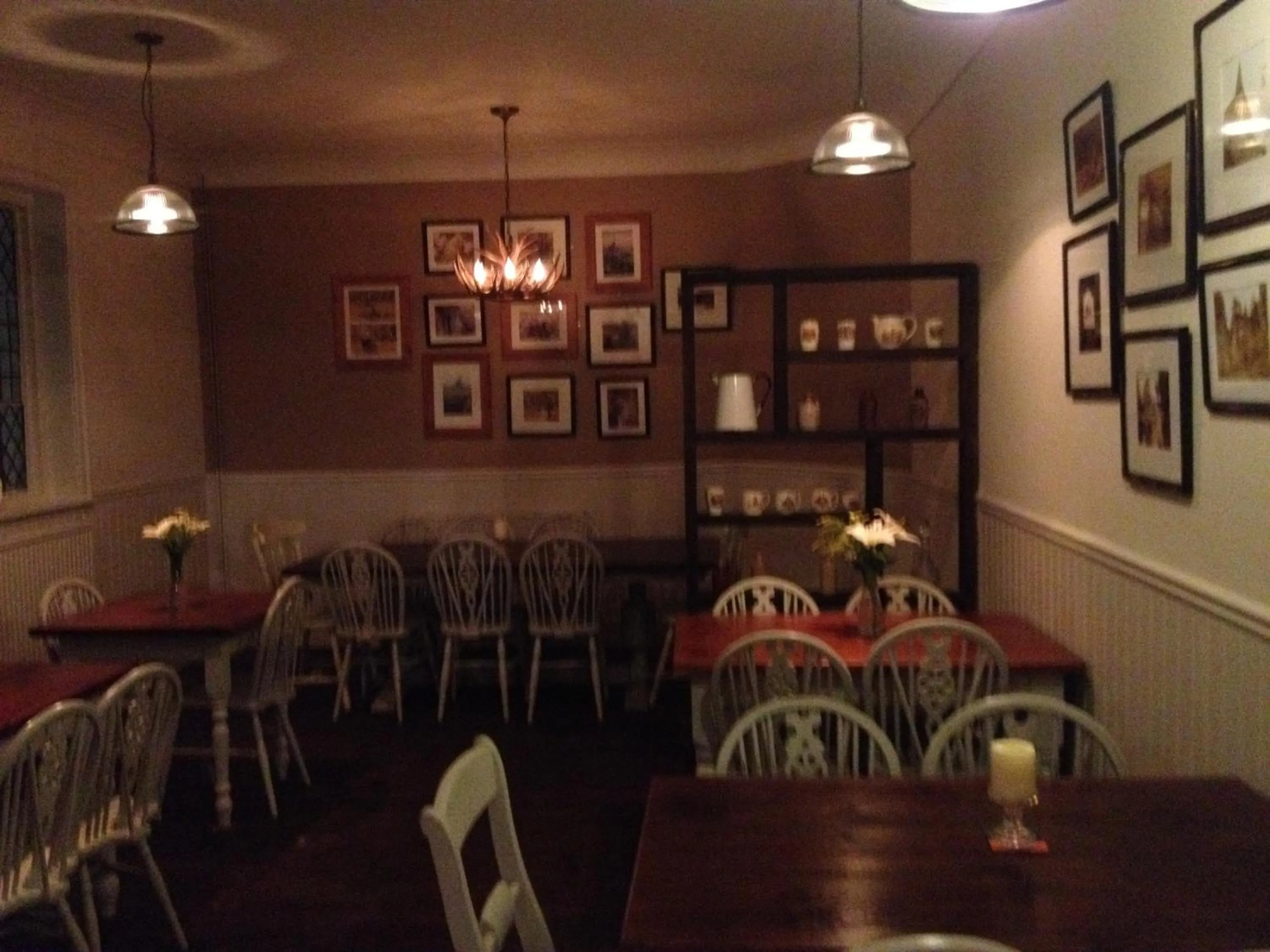 Restaurant/places to eat in Castle Hotel