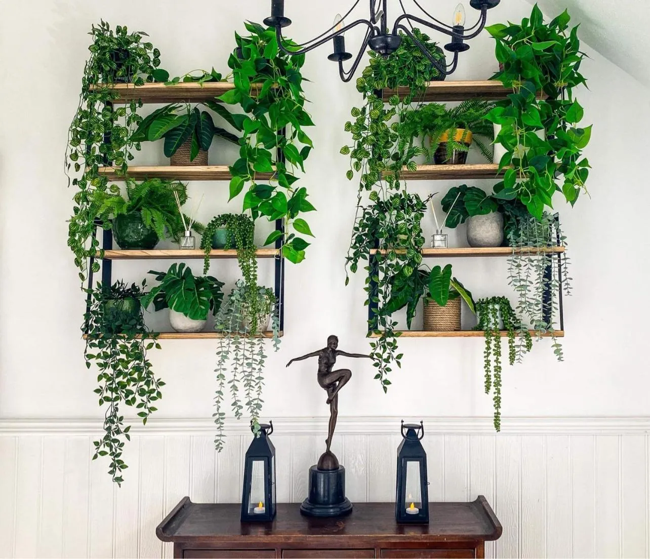 Decorative detail in Castle Hotel