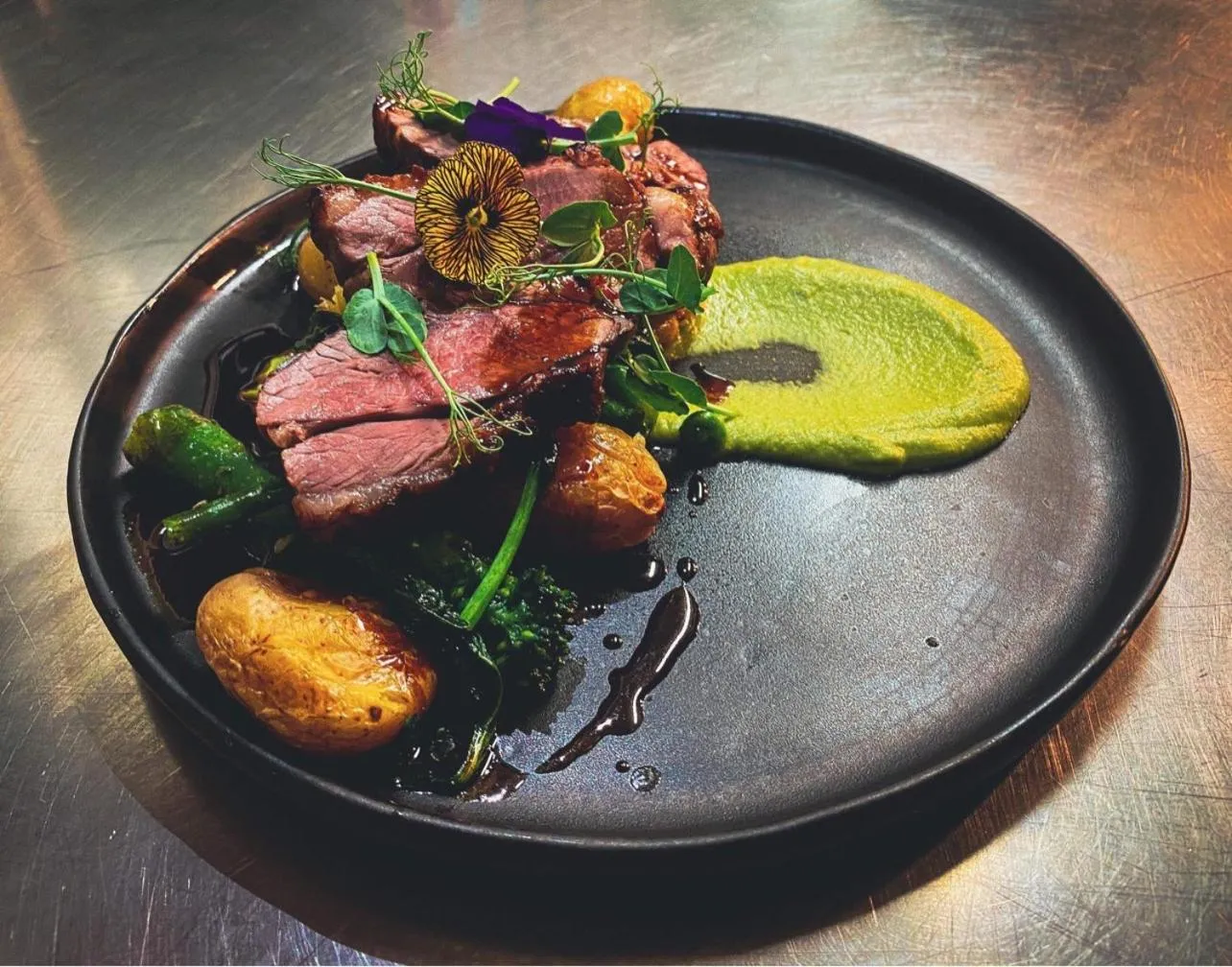 Food and drinks in Castle Hotel